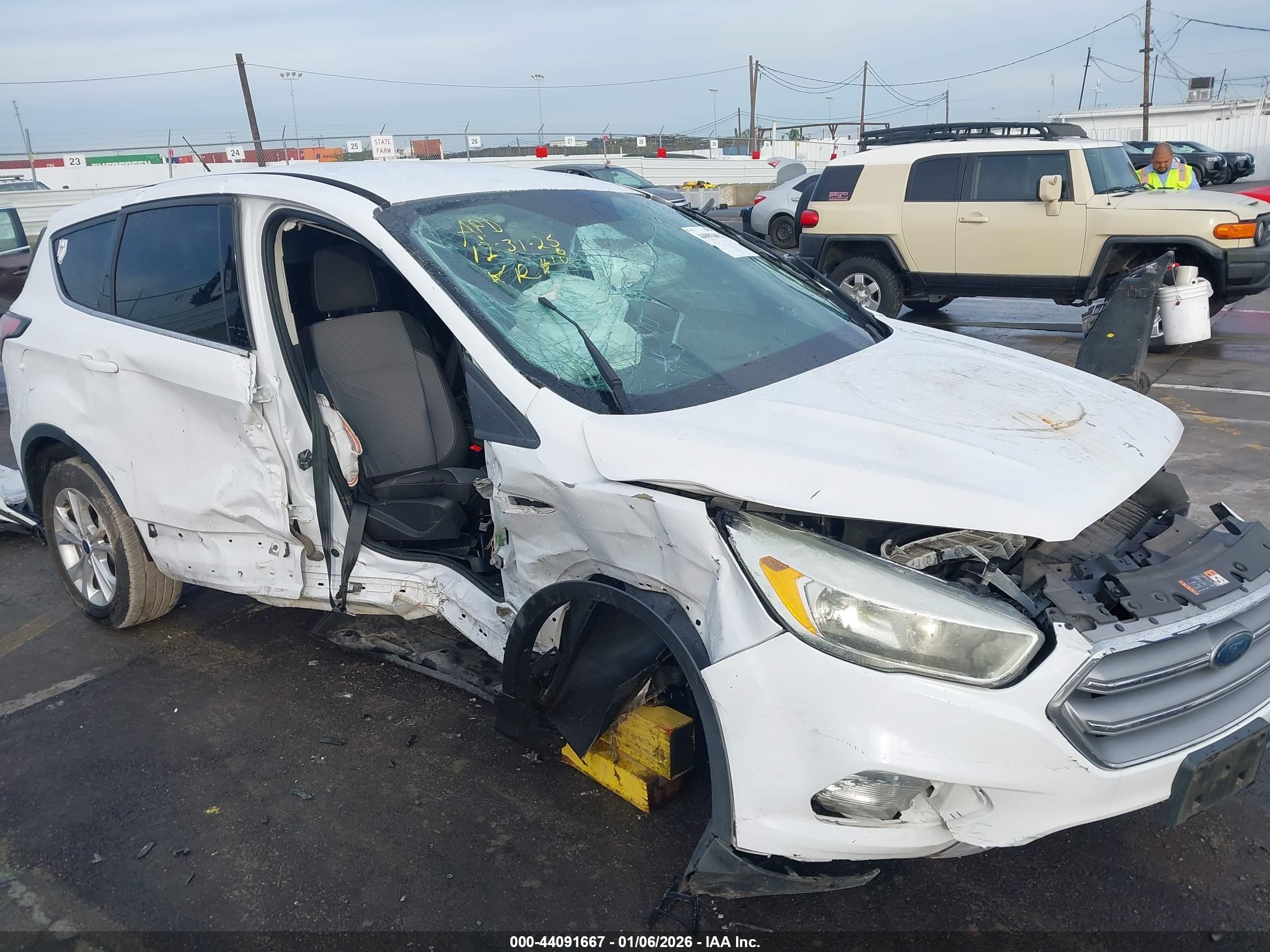FORD ESCAPE image 6