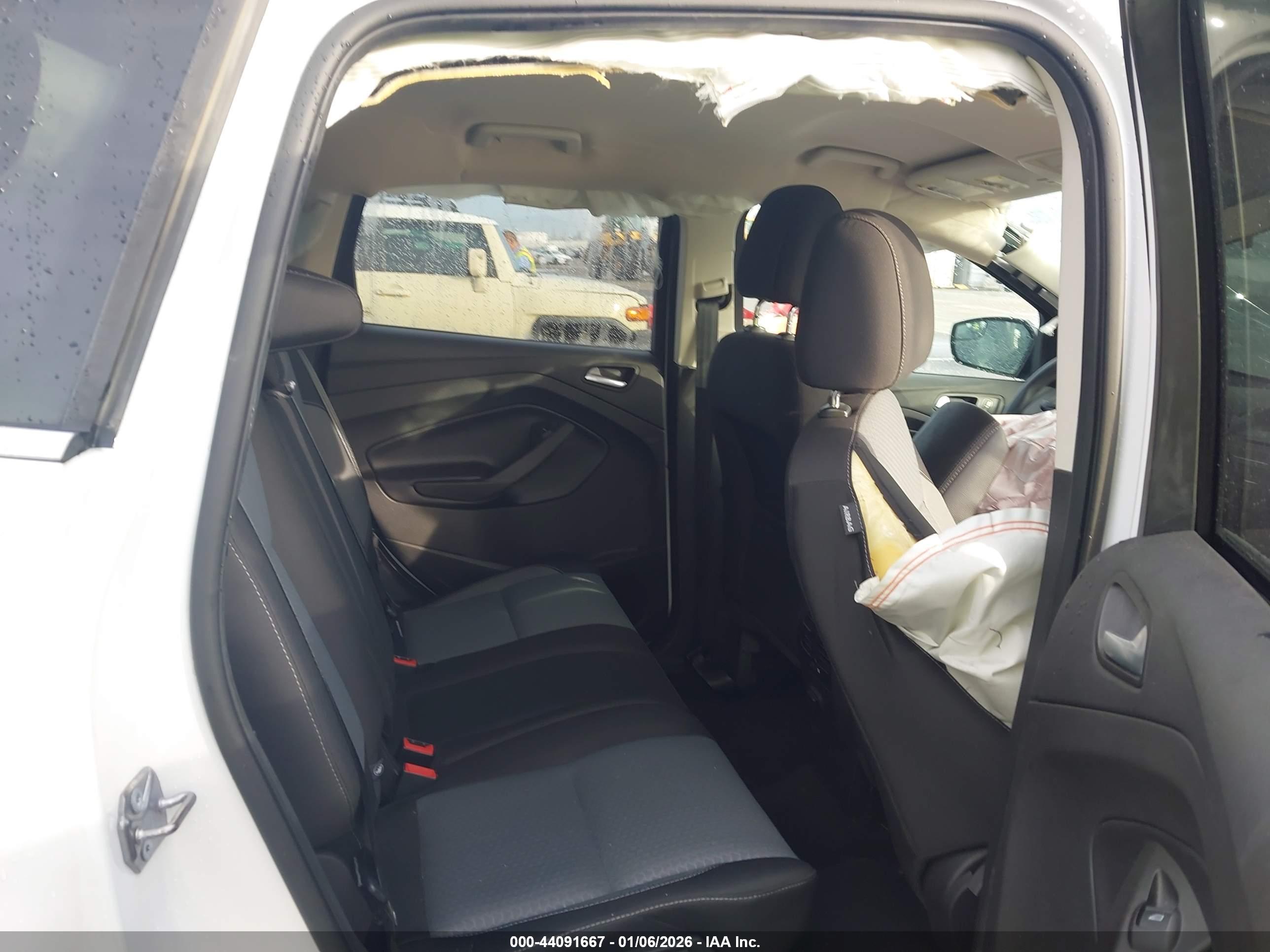 FORD ESCAPE image 8