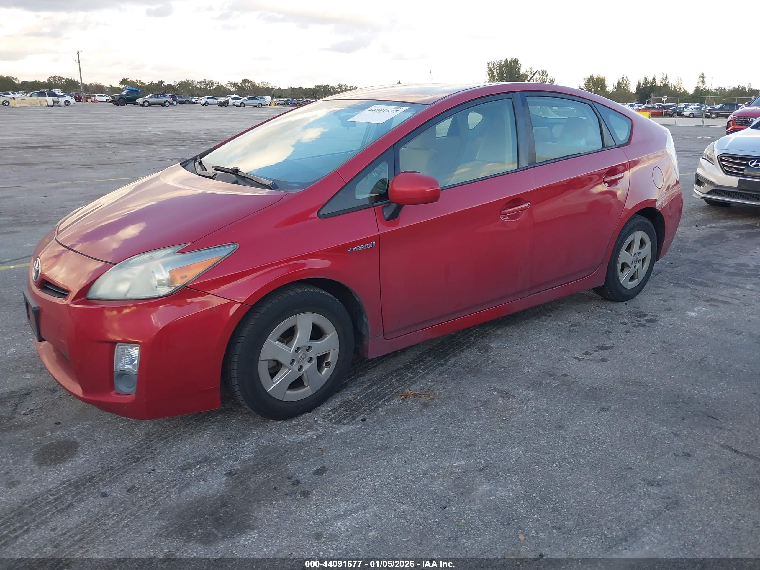 TOYOTA PRIUS image 2