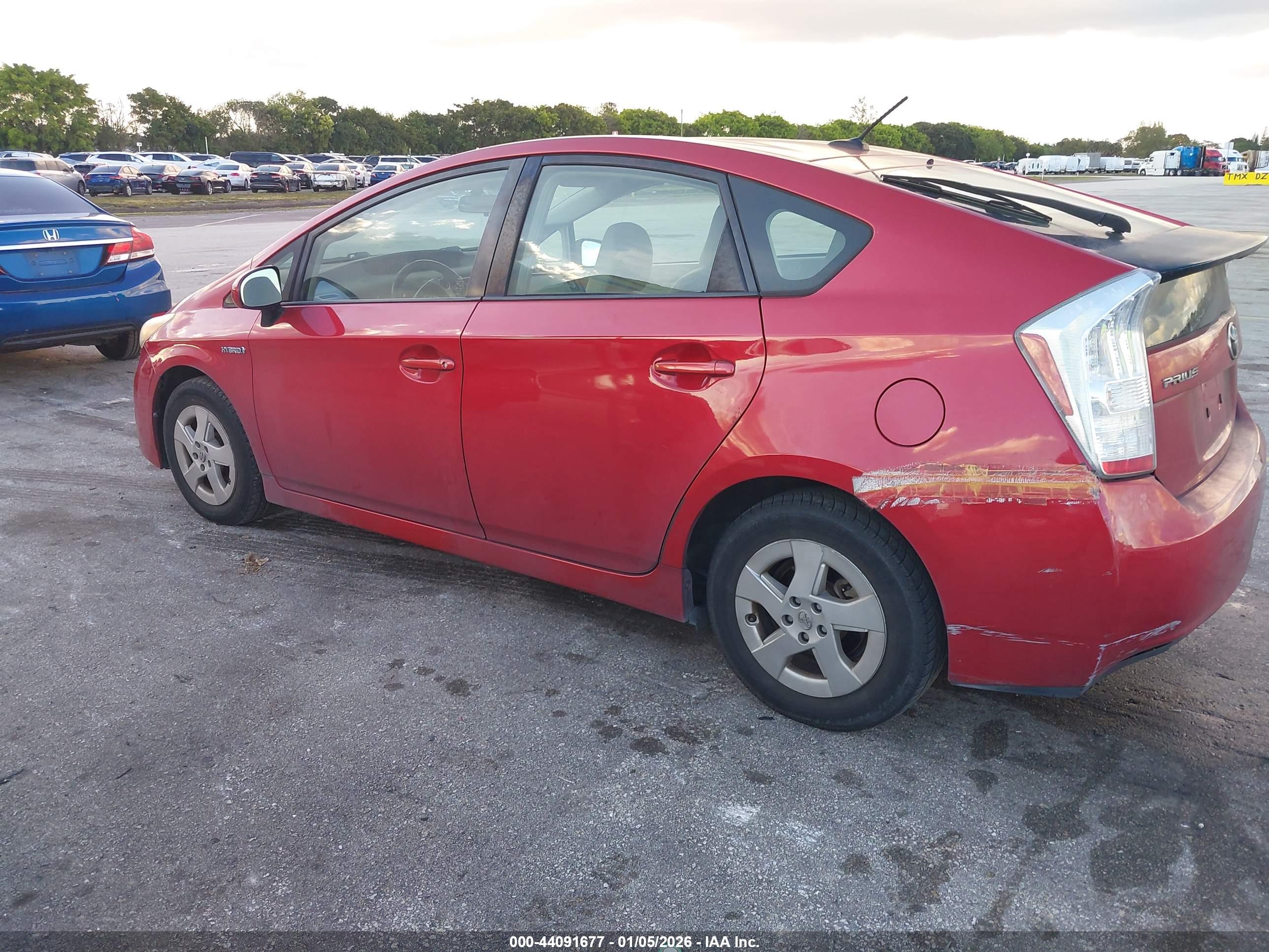 TOYOTA PRIUS image 6