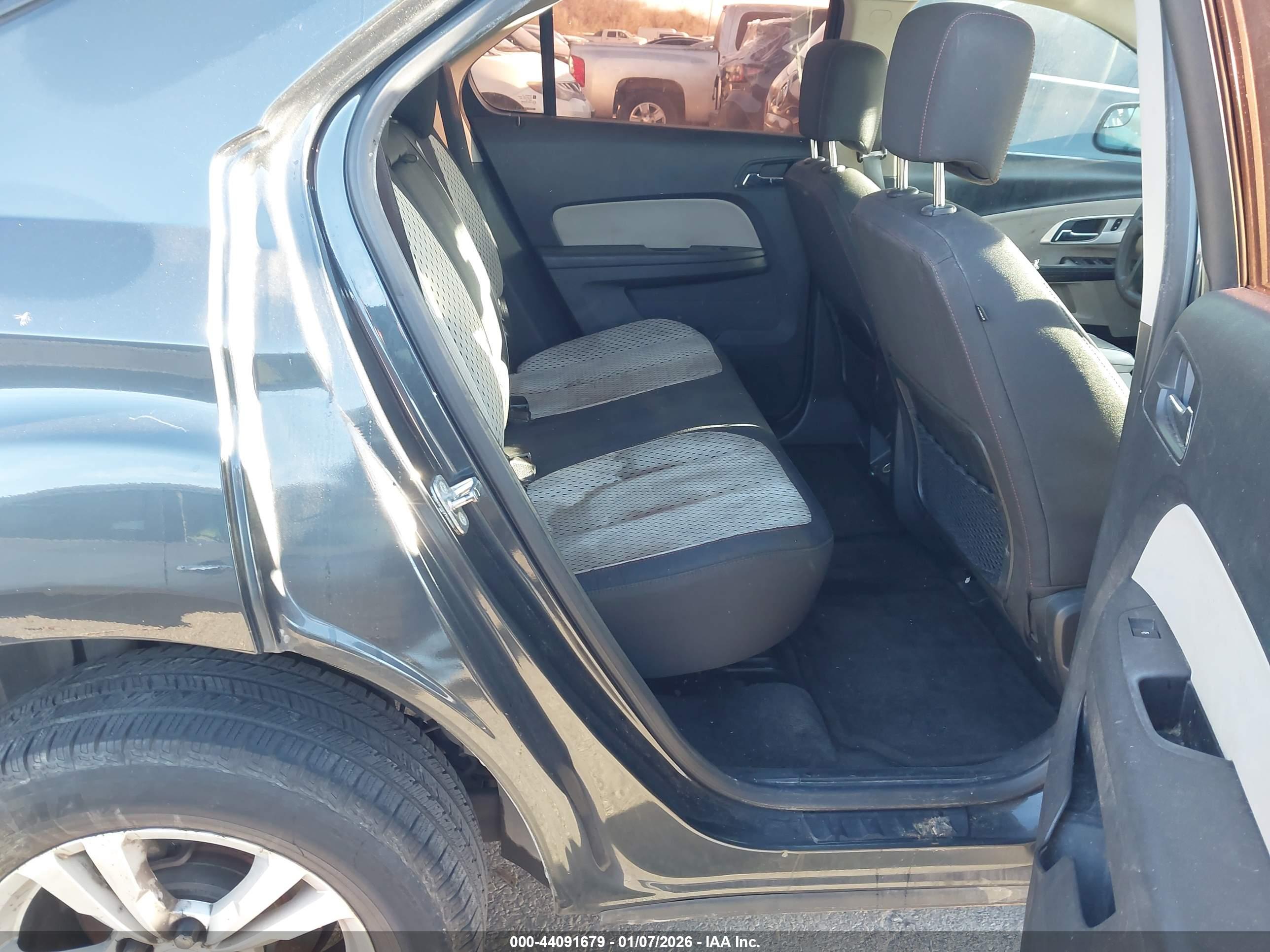 CHEVROLET EQUINOX image 8