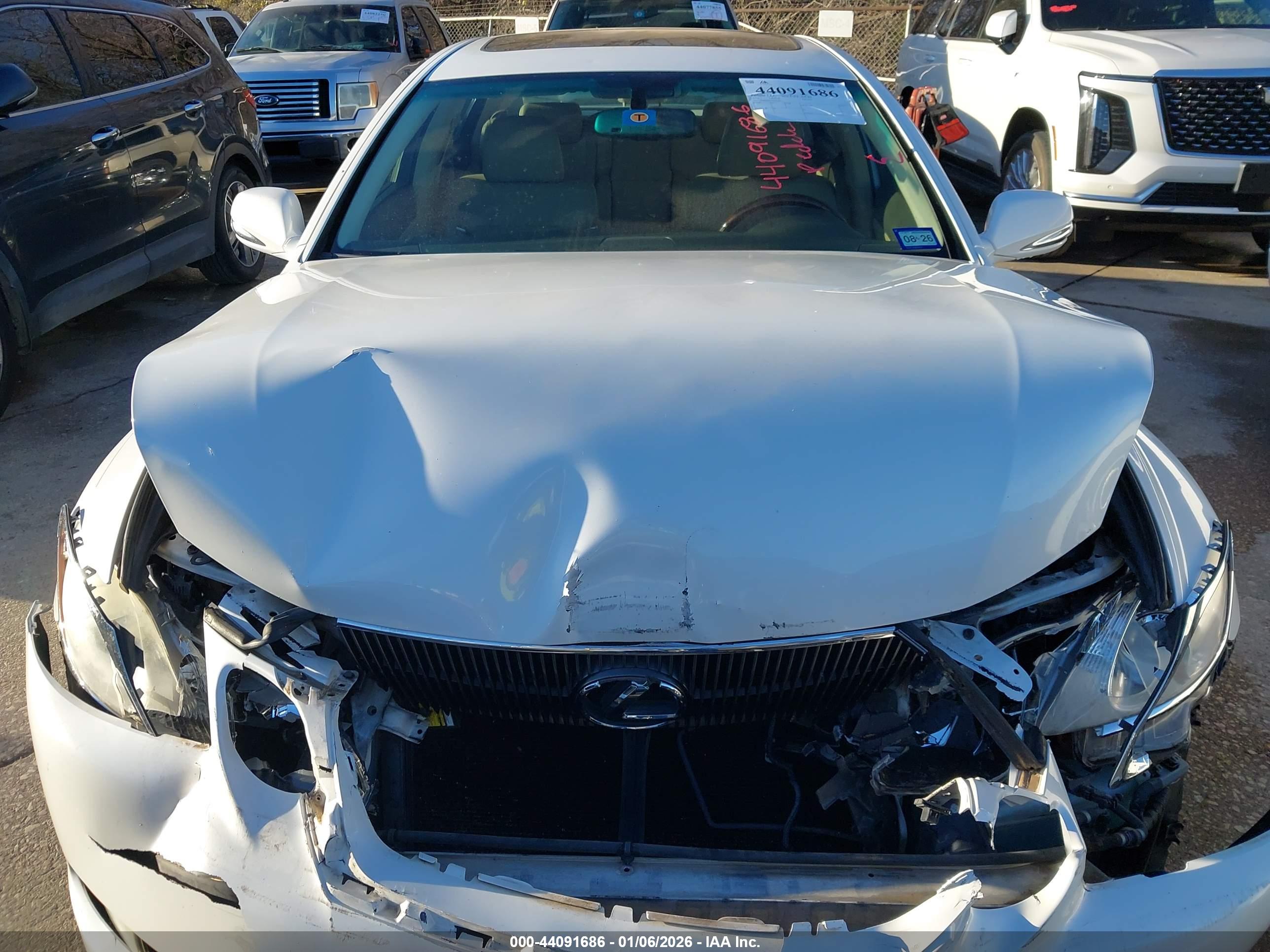 LEXUS GS image 10