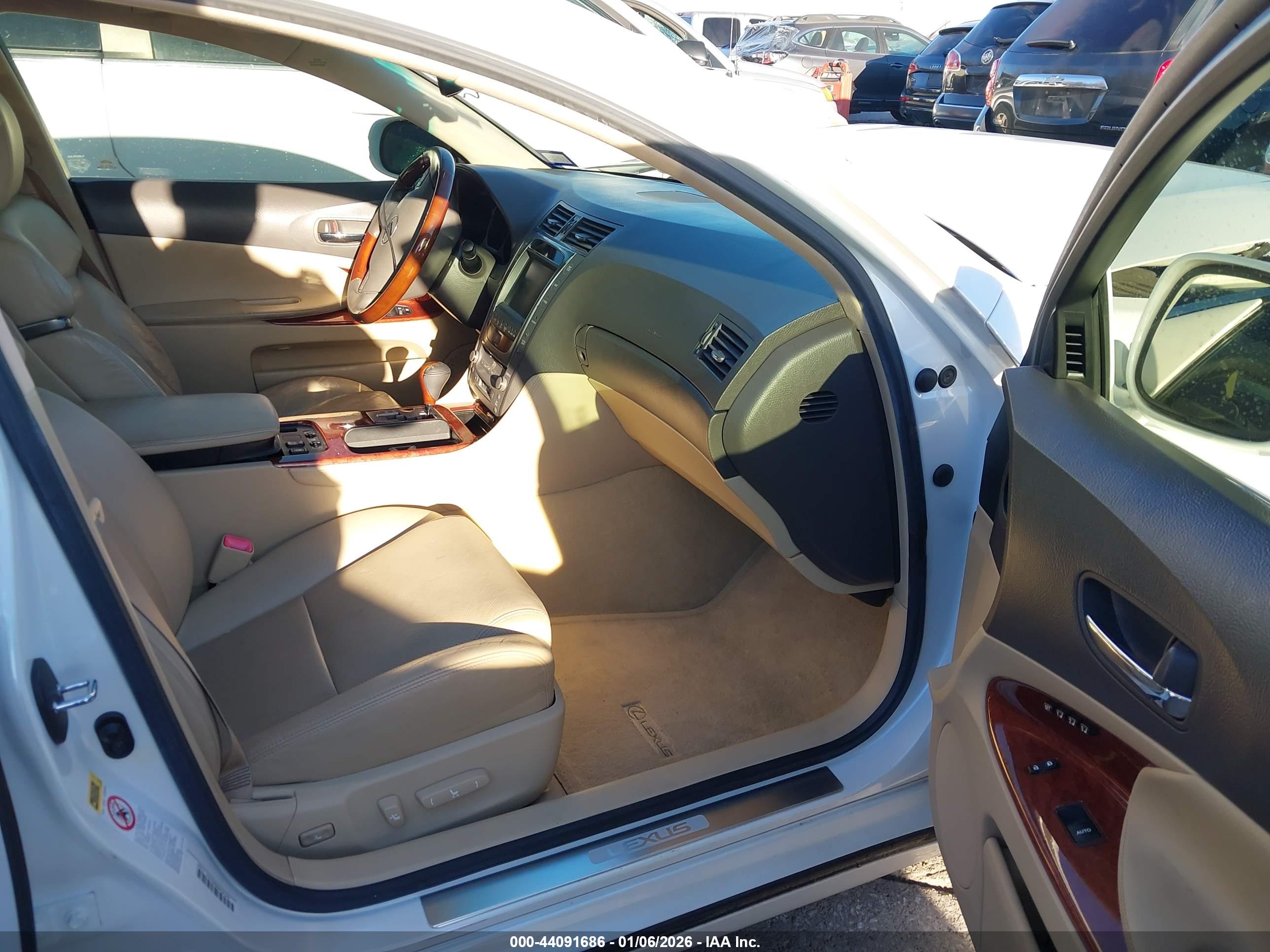 LEXUS GS image 5