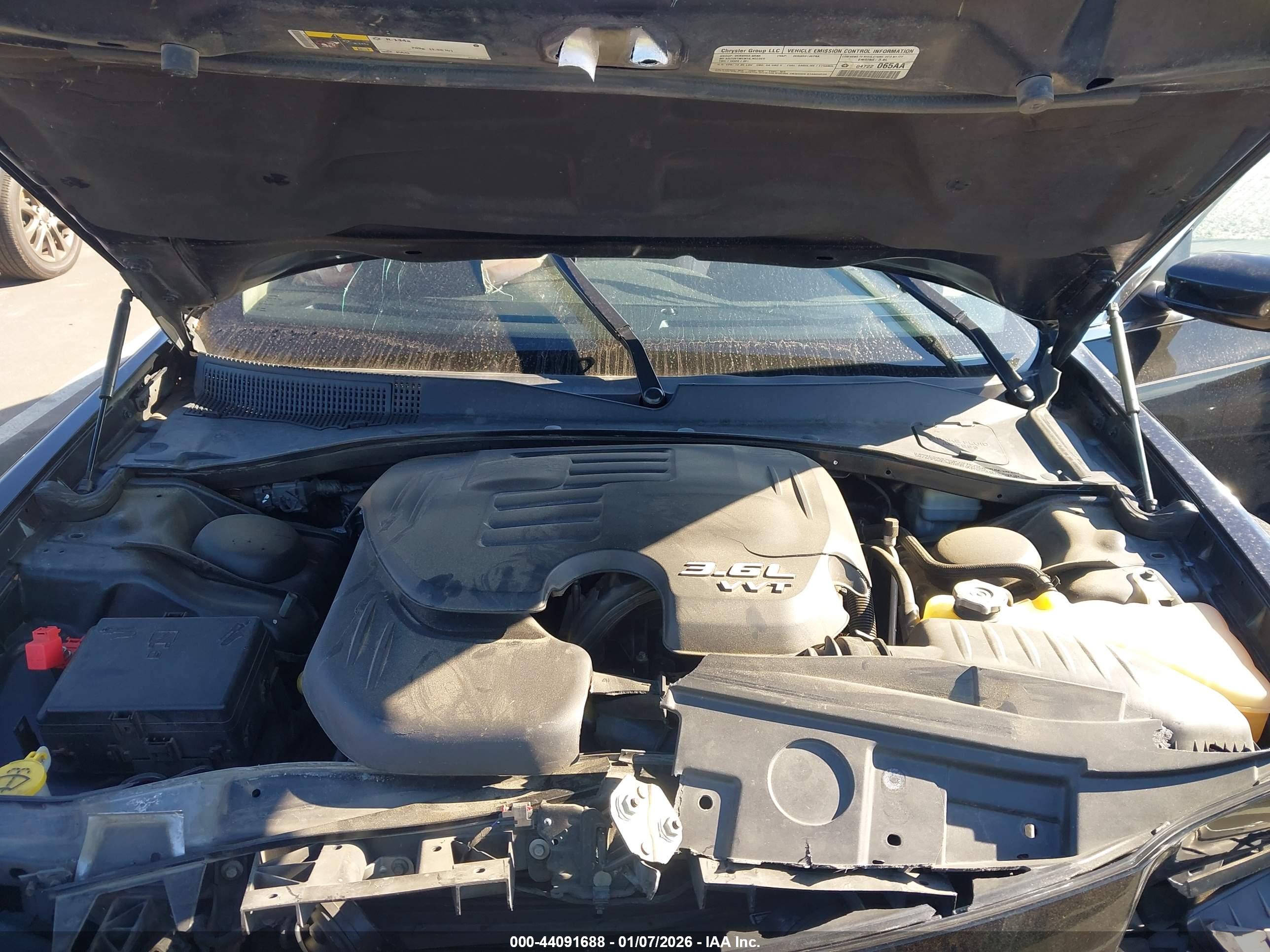 CHRYSLER 300 image 10