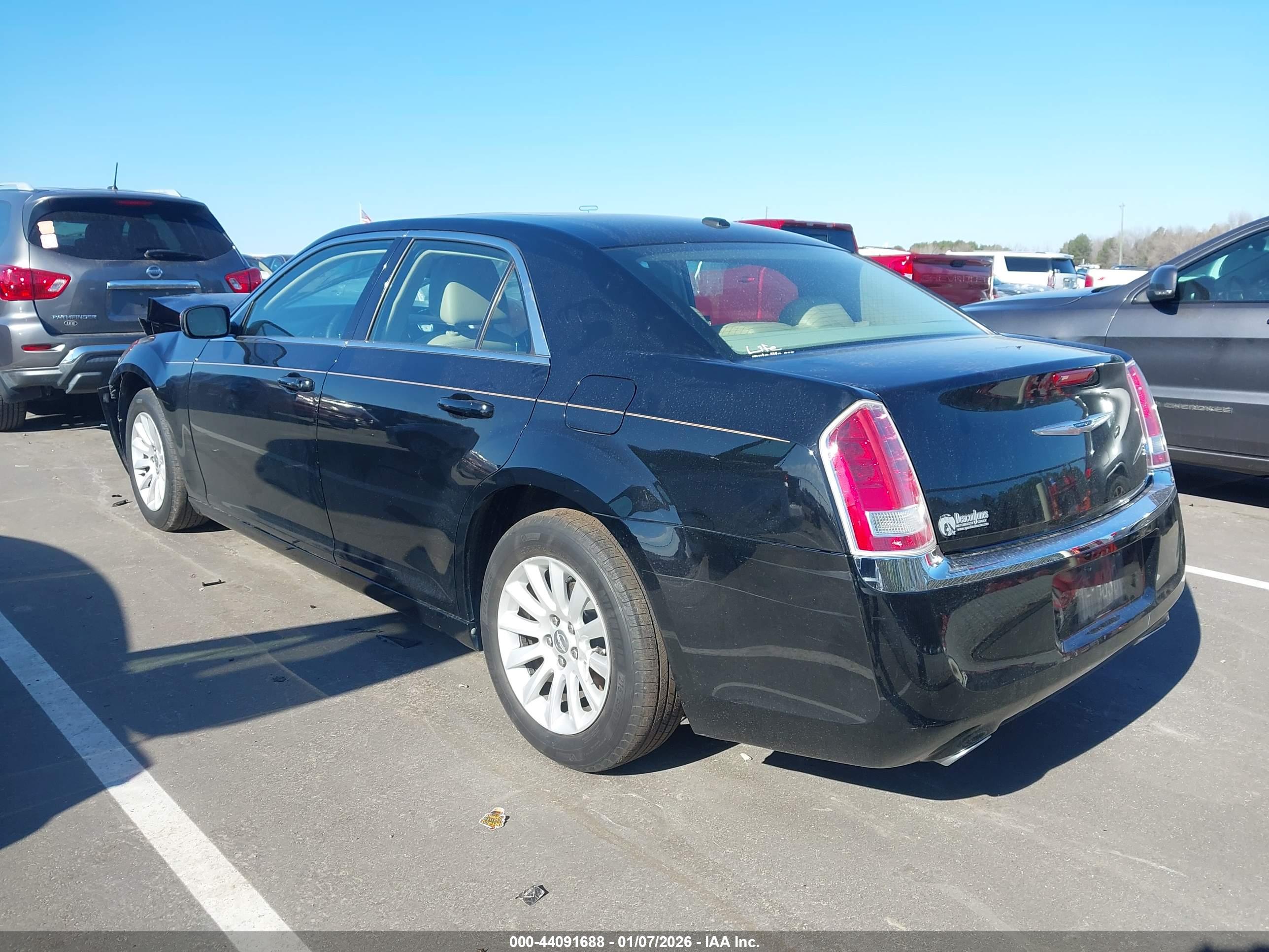 CHRYSLER 300 image 3