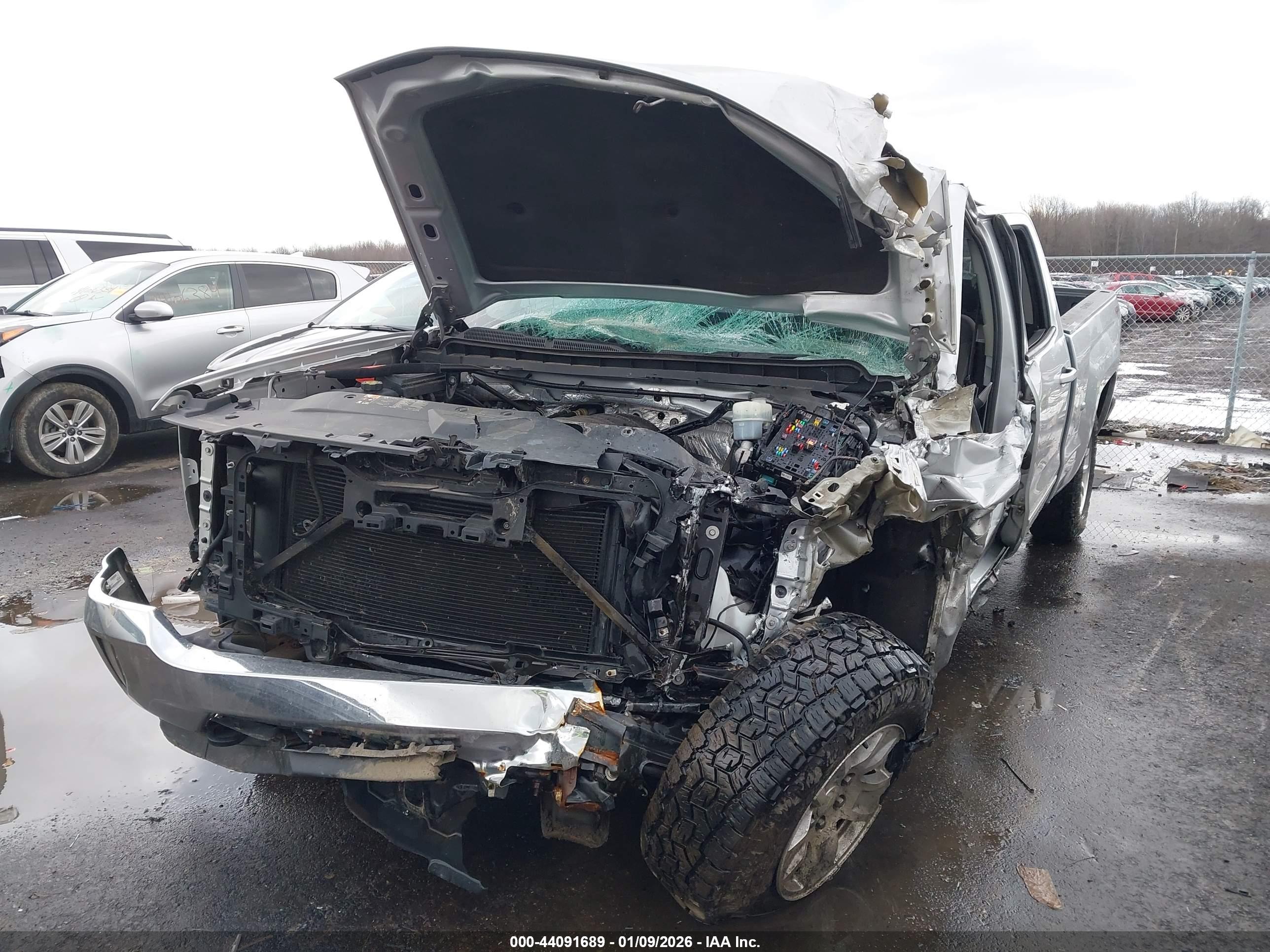 CHEVROLET SILVERADO image 2