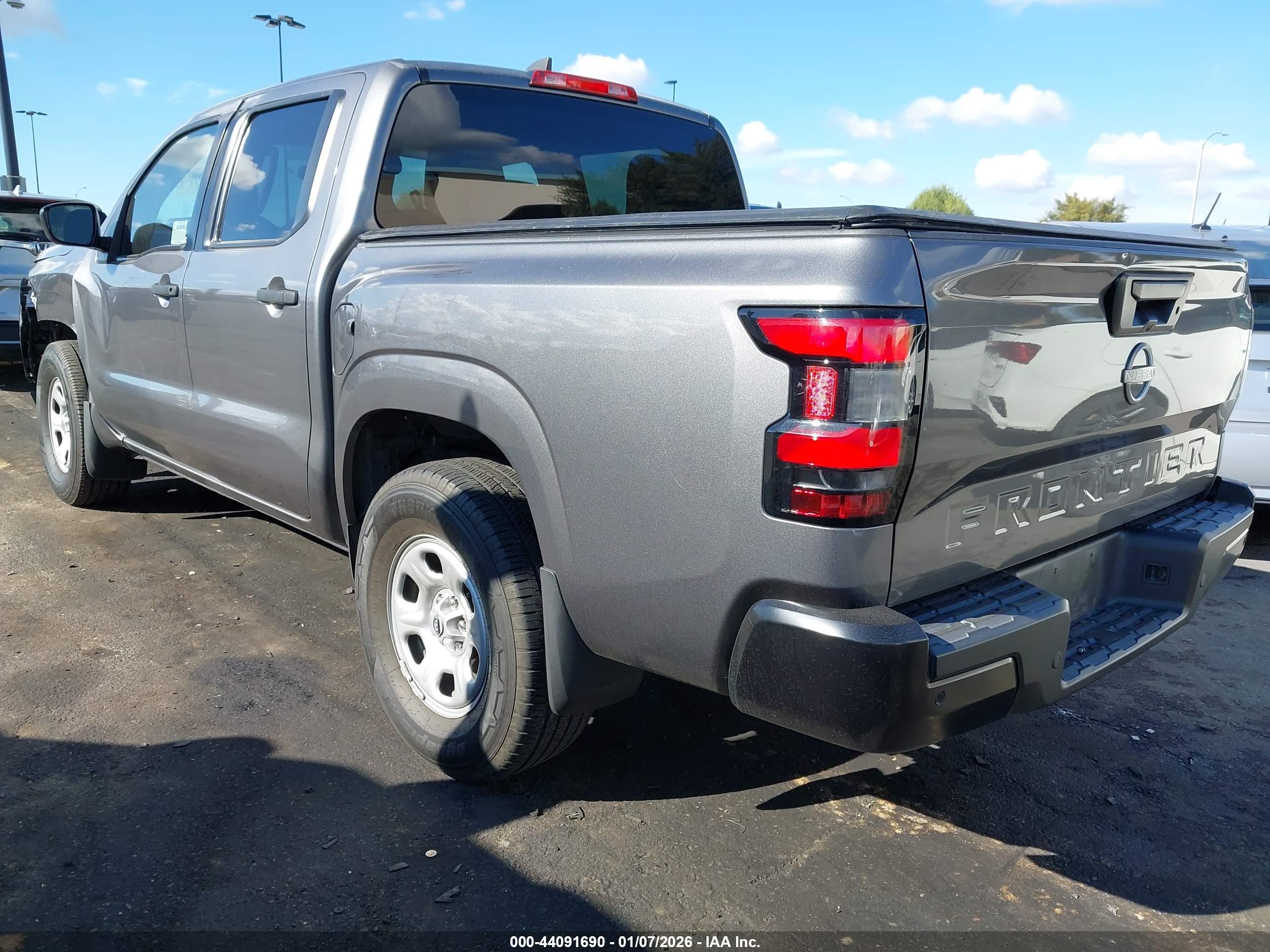 NISSAN FRONTIER image 3