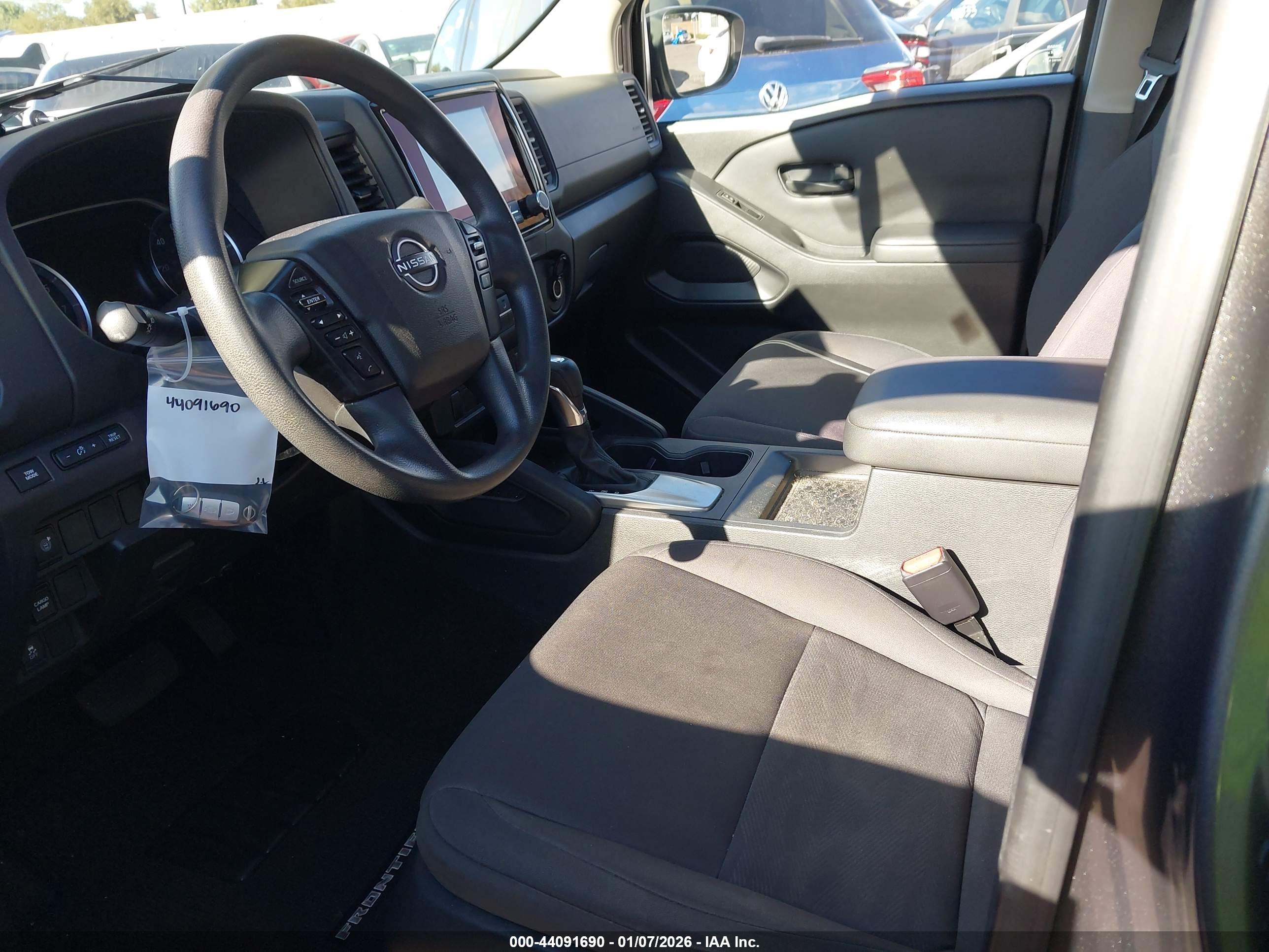 NISSAN FRONTIER image 5