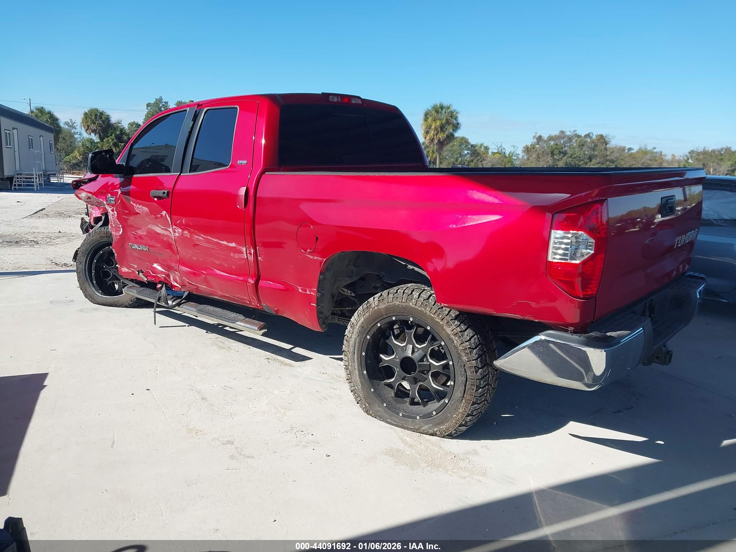 TOYOTA TUNDRA image 3