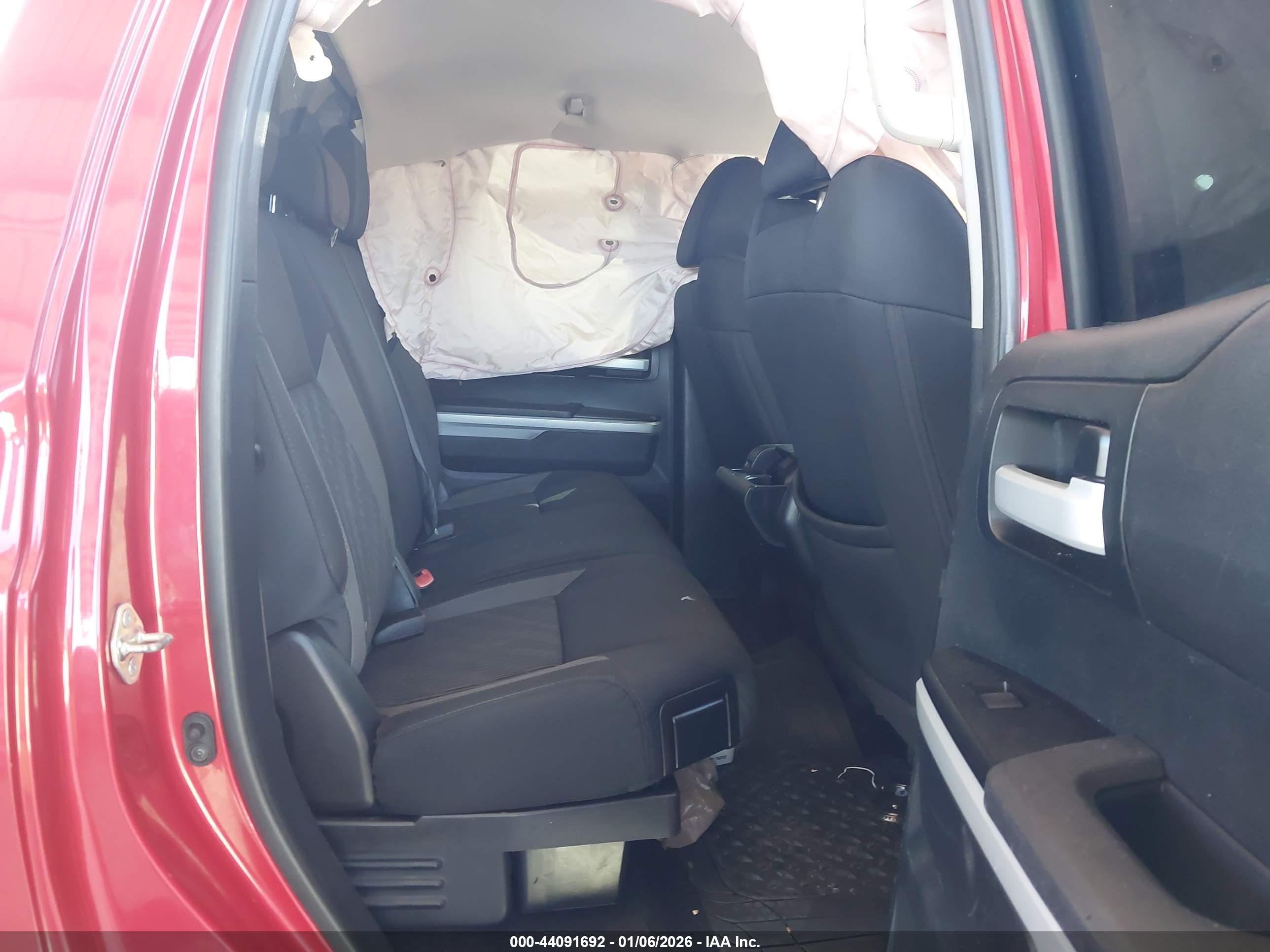 TOYOTA TUNDRA image 8