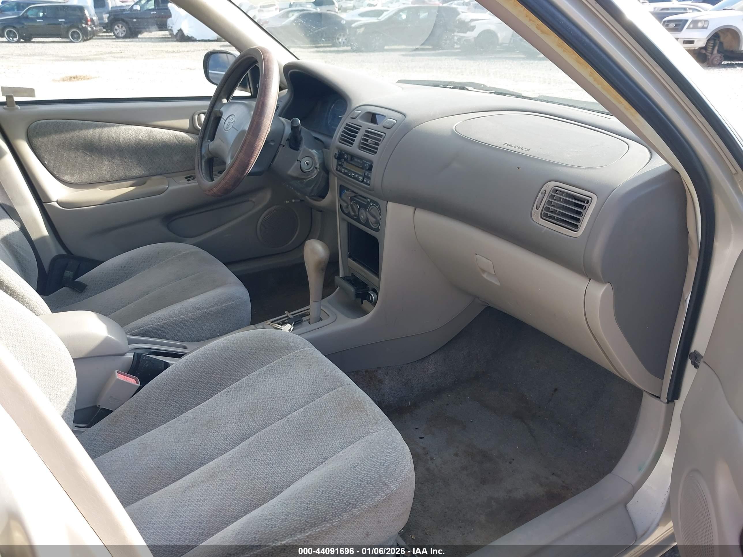 TOYOTA COROLLA image 5