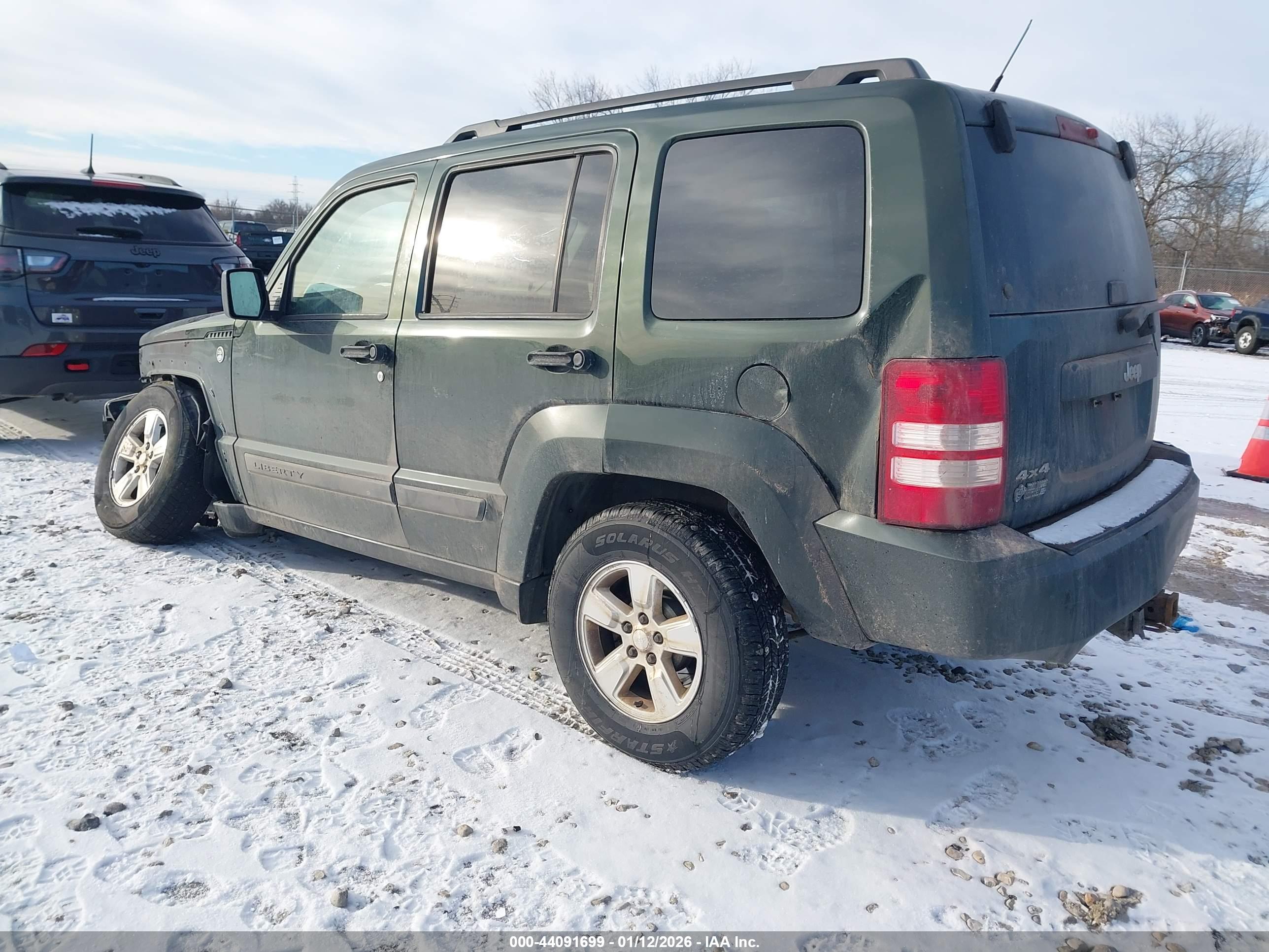 JEEP LIBERTY image 3