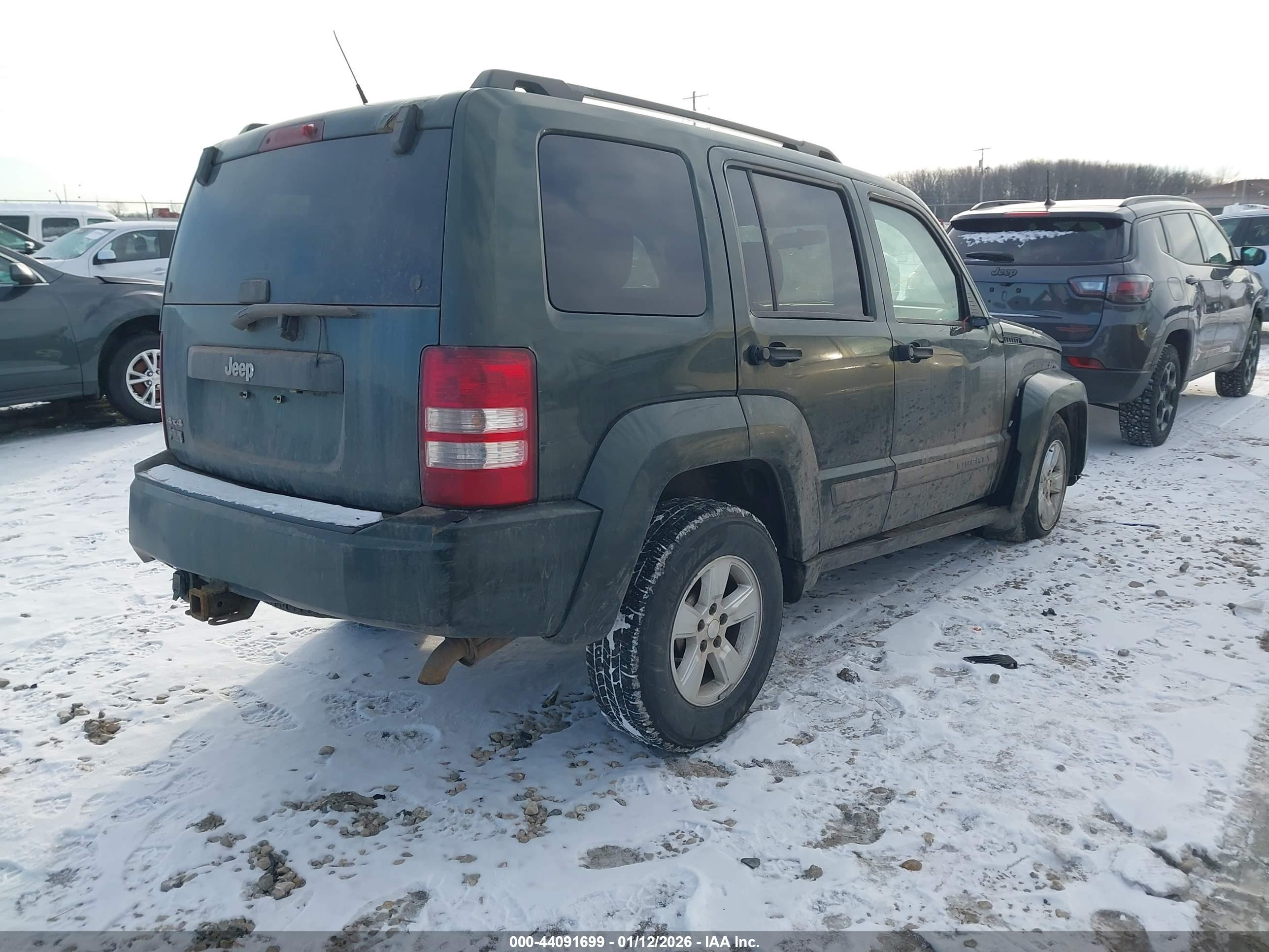 JEEP LIBERTY image 4
