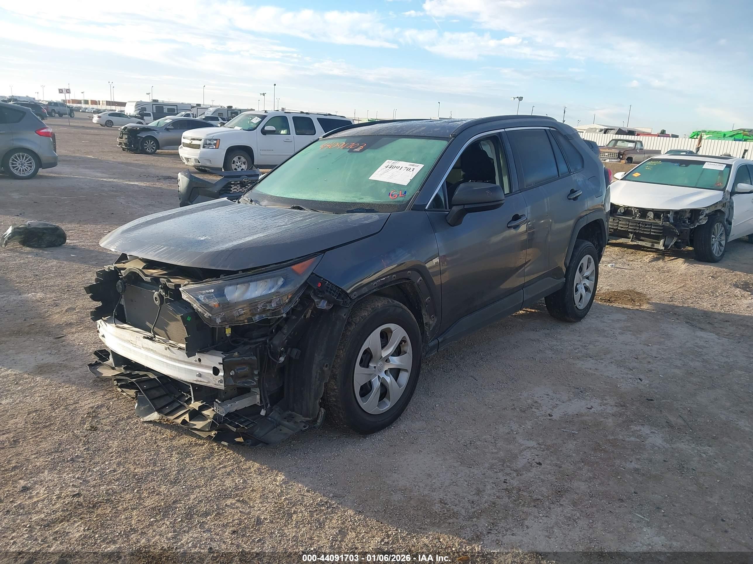TOYOTA RAV4 image 2