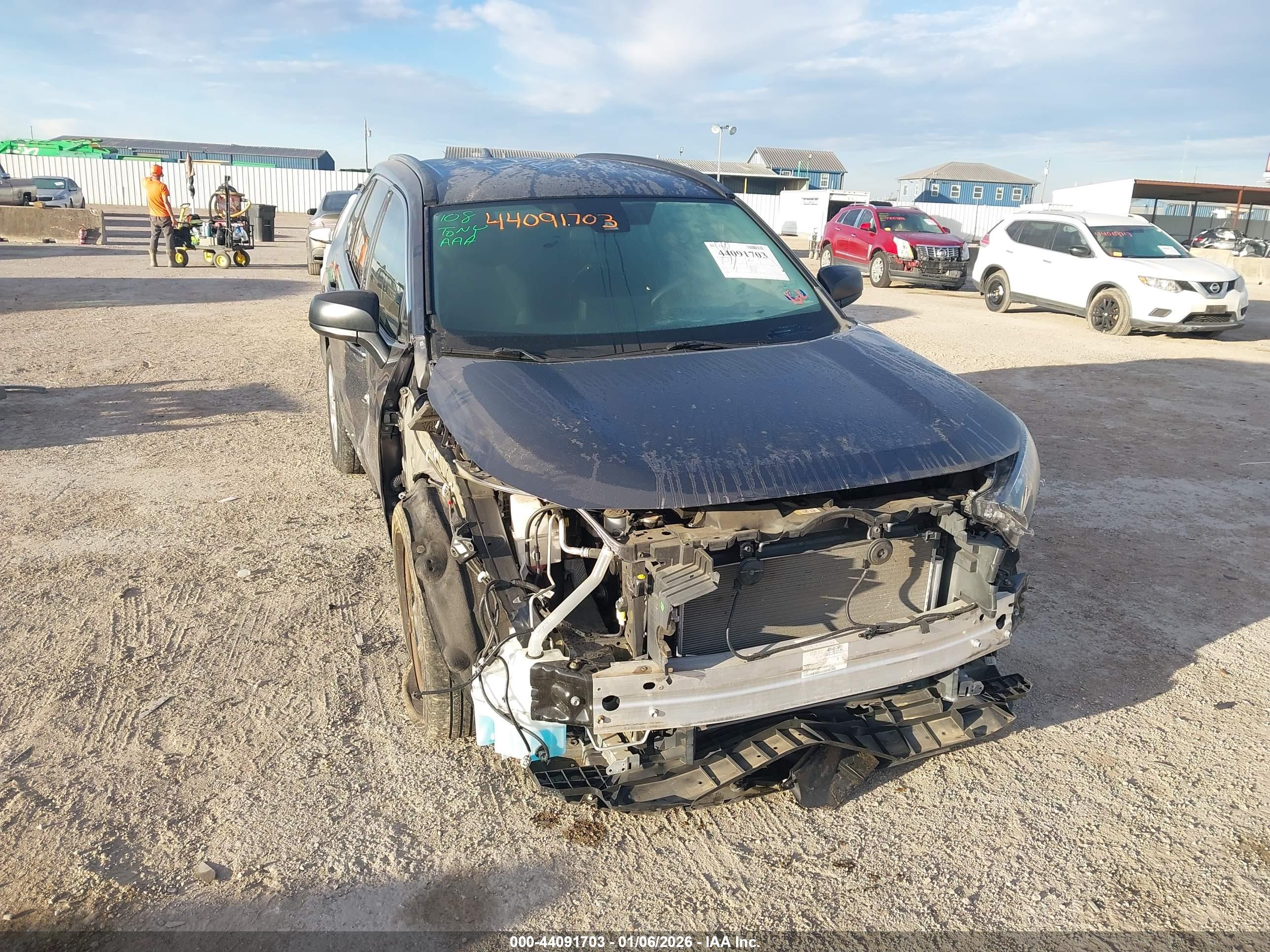 TOYOTA RAV4 image 6
