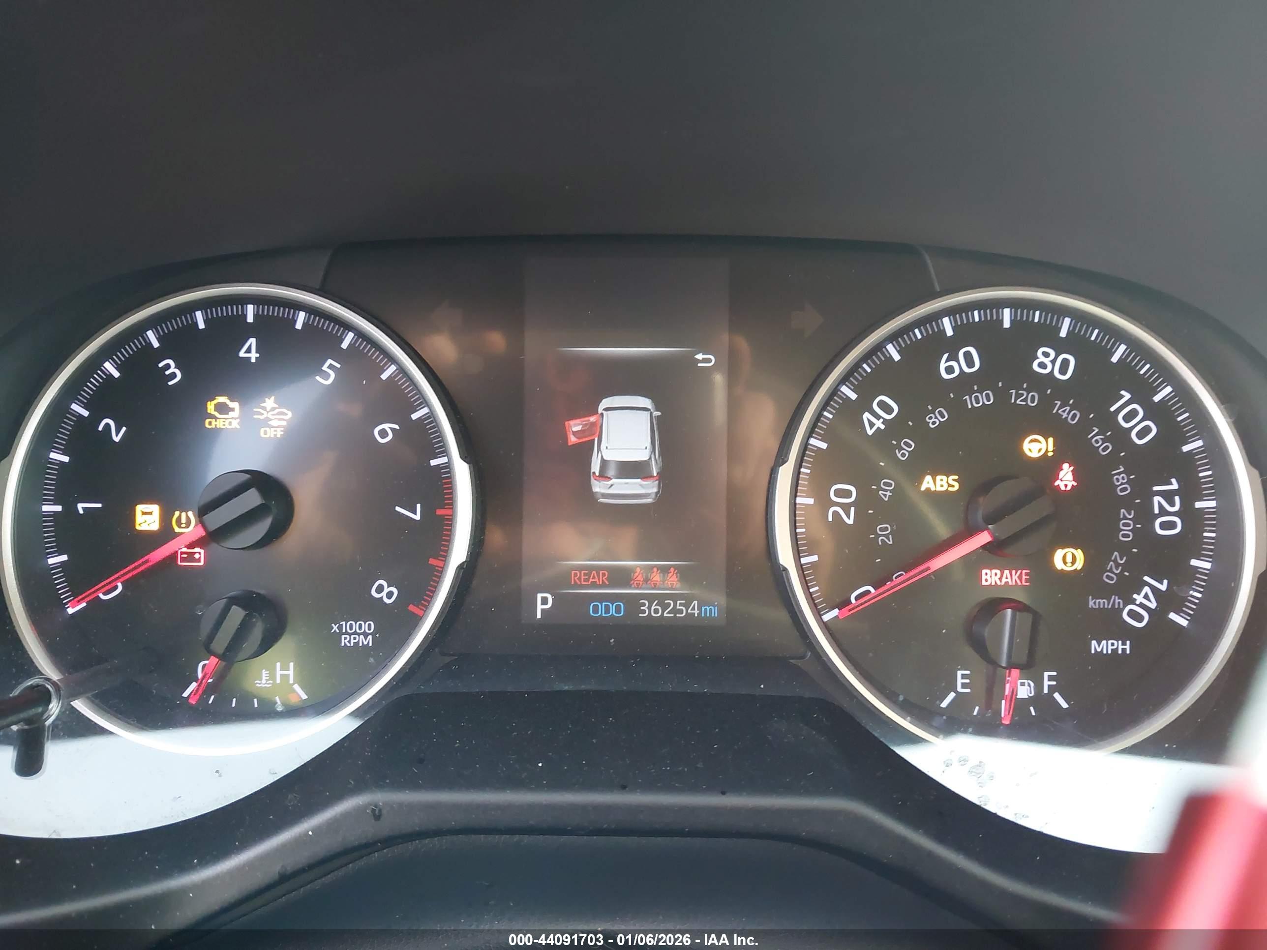 TOYOTA RAV4 image 7