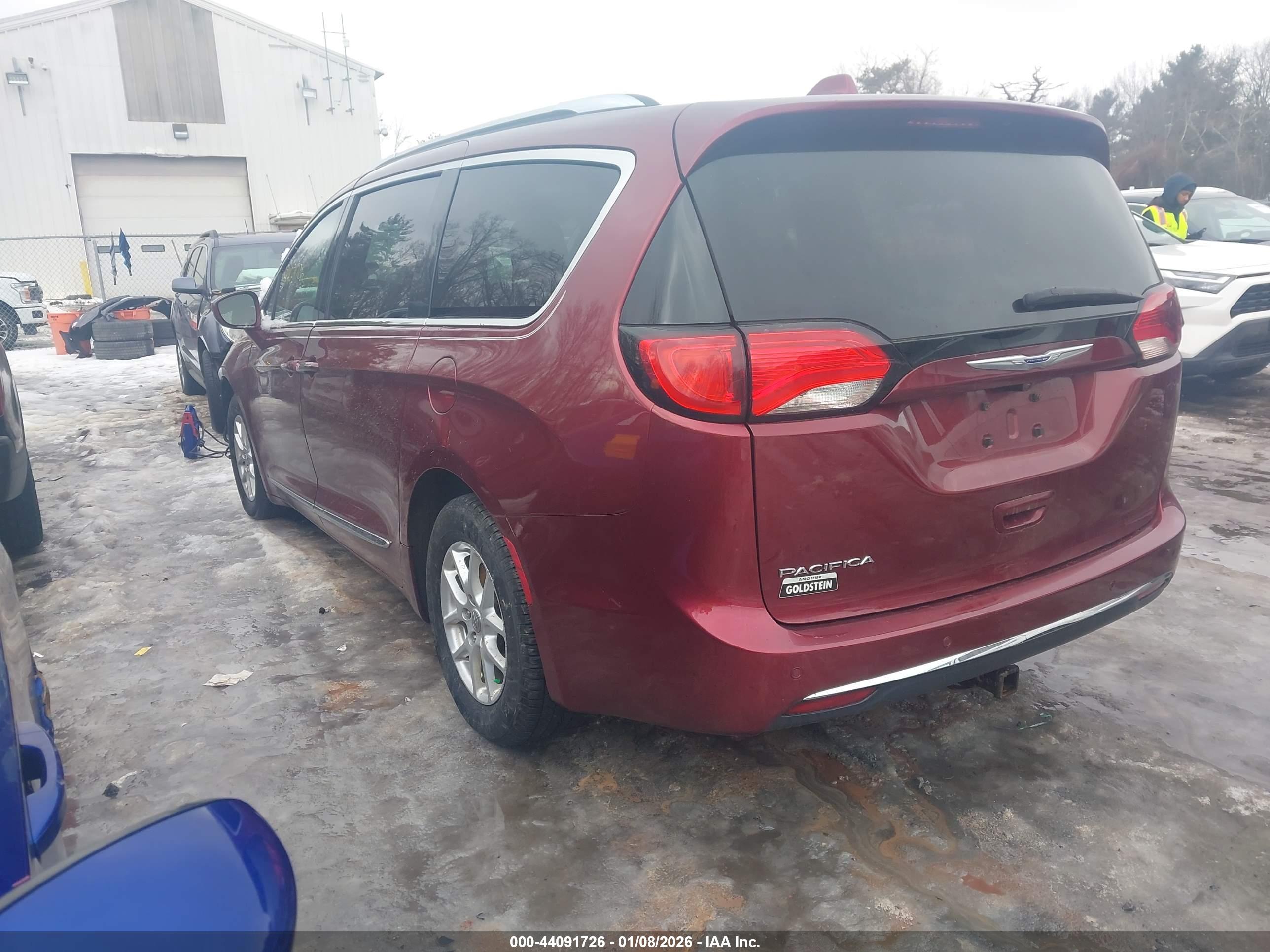 CHRYSLER PACIFICA image 3