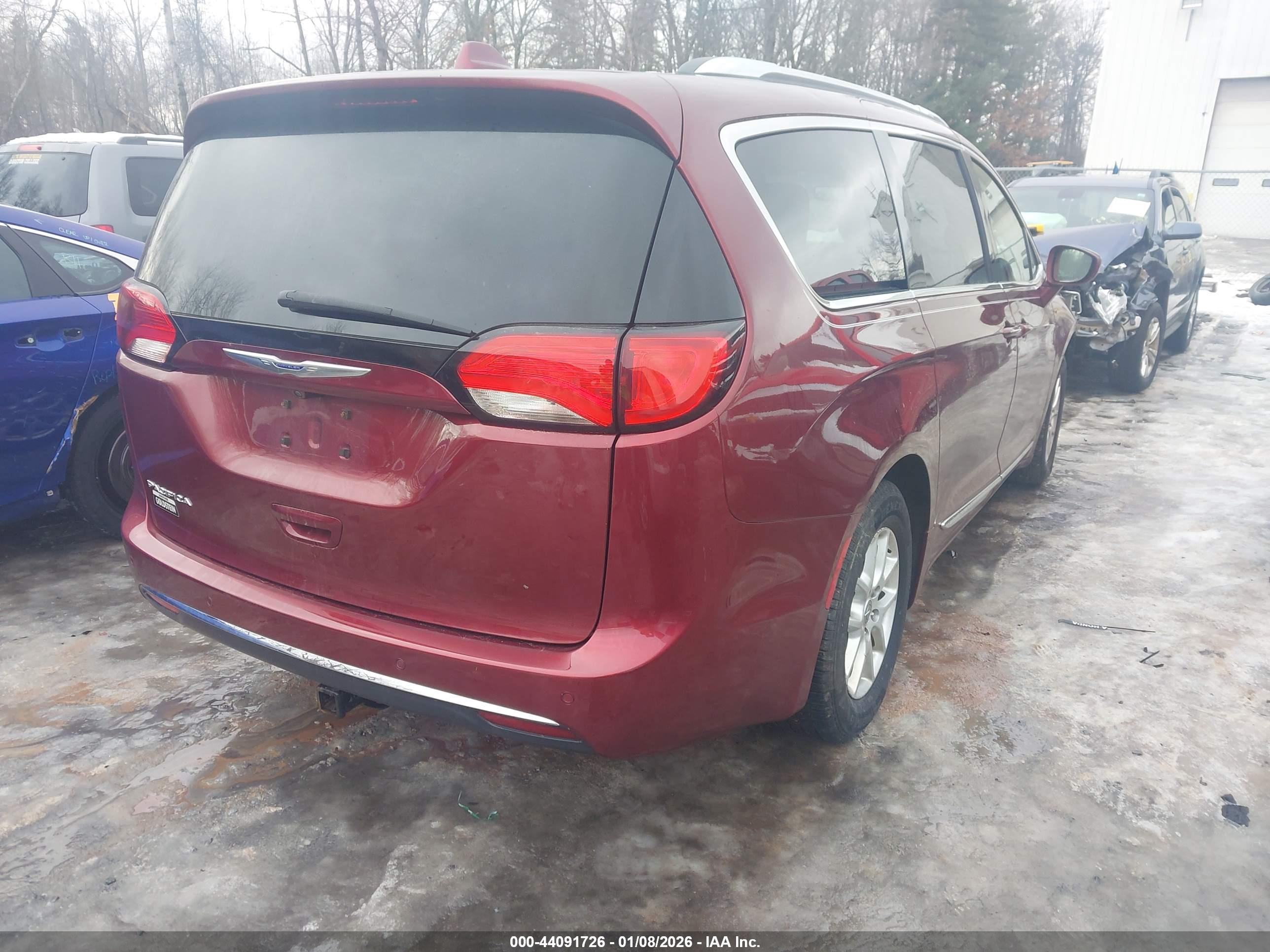 CHRYSLER PACIFICA image 4