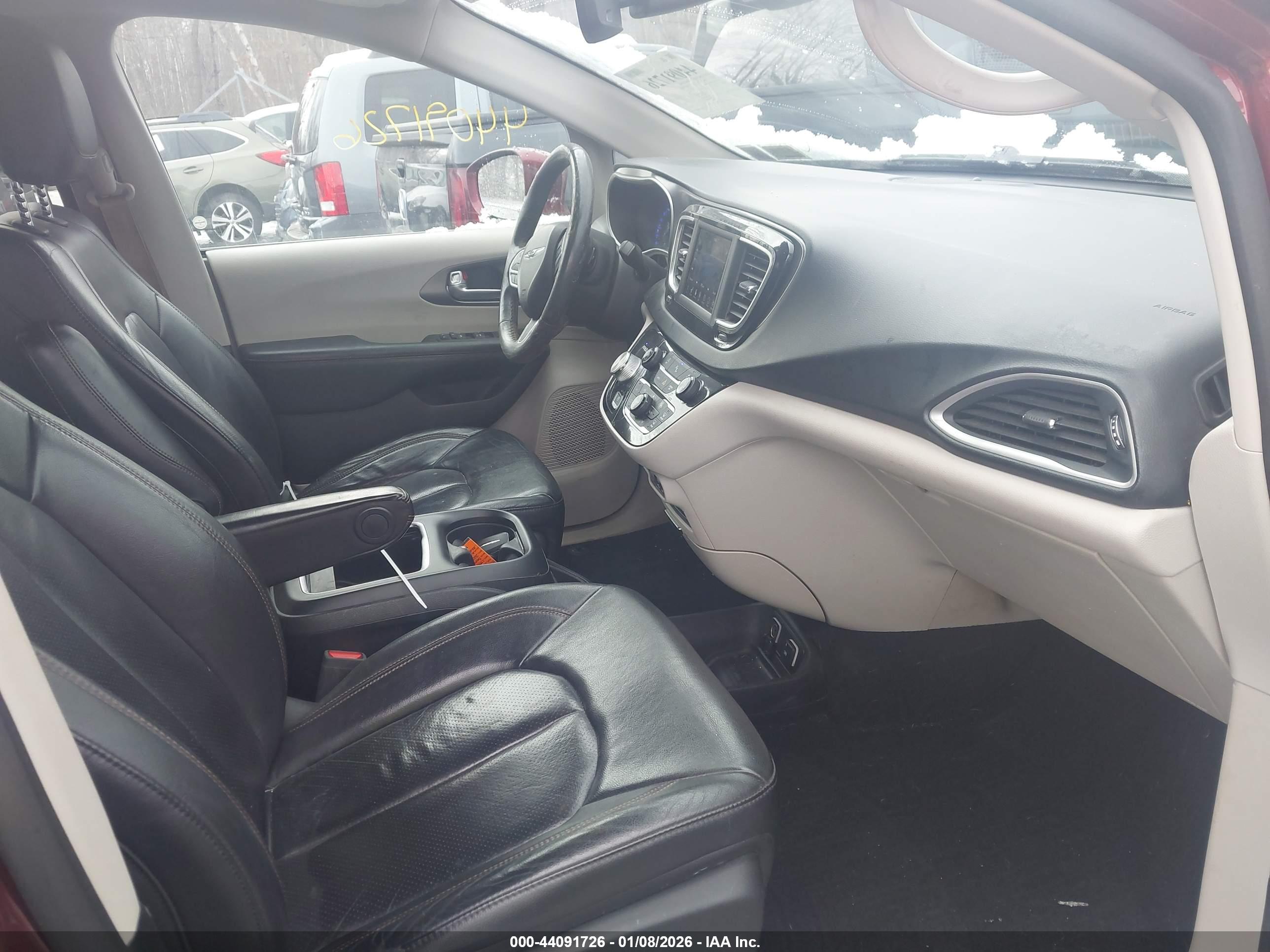CHRYSLER PACIFICA image 5