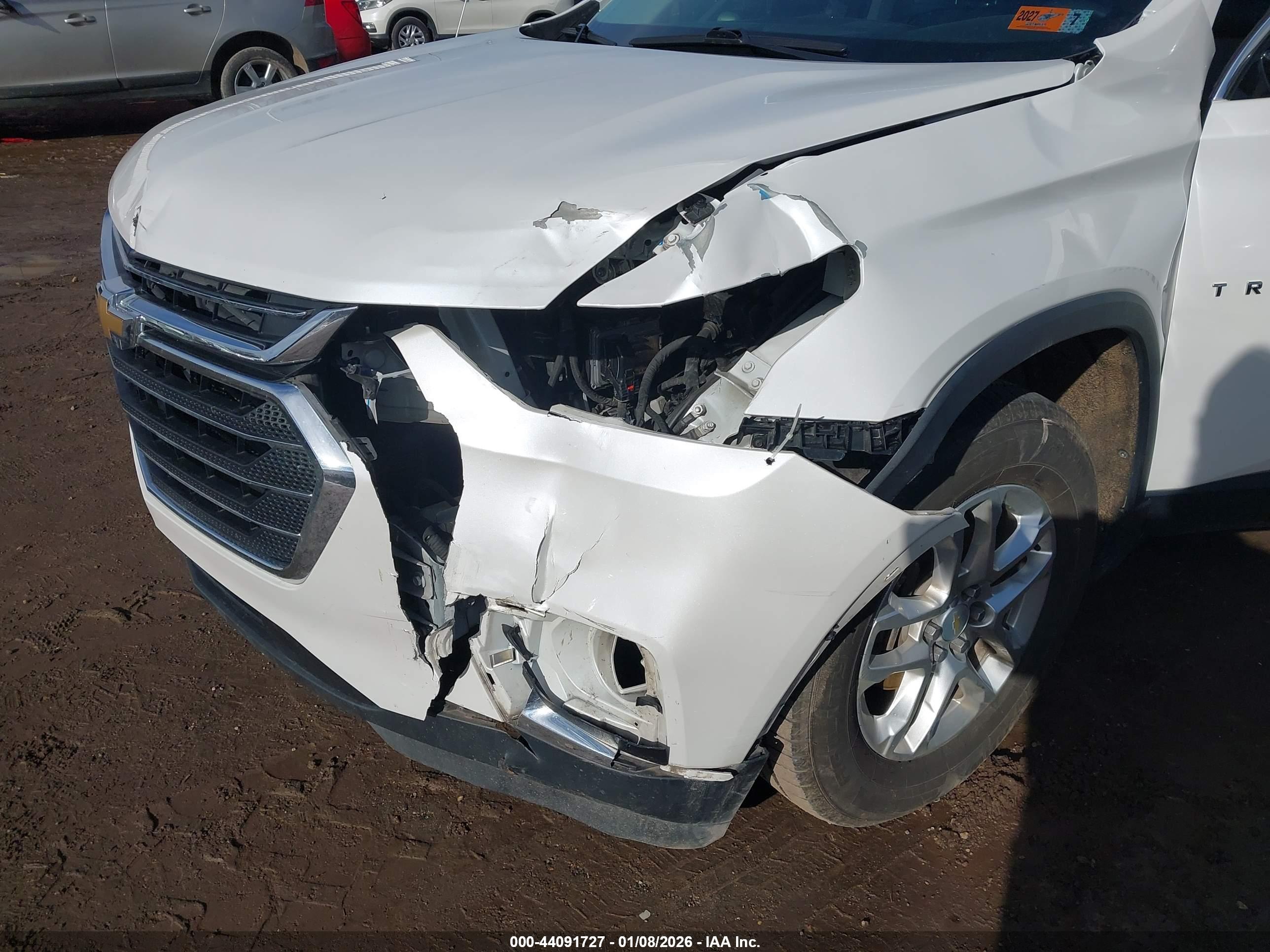 CHEVROLET TRAVERSE image 6