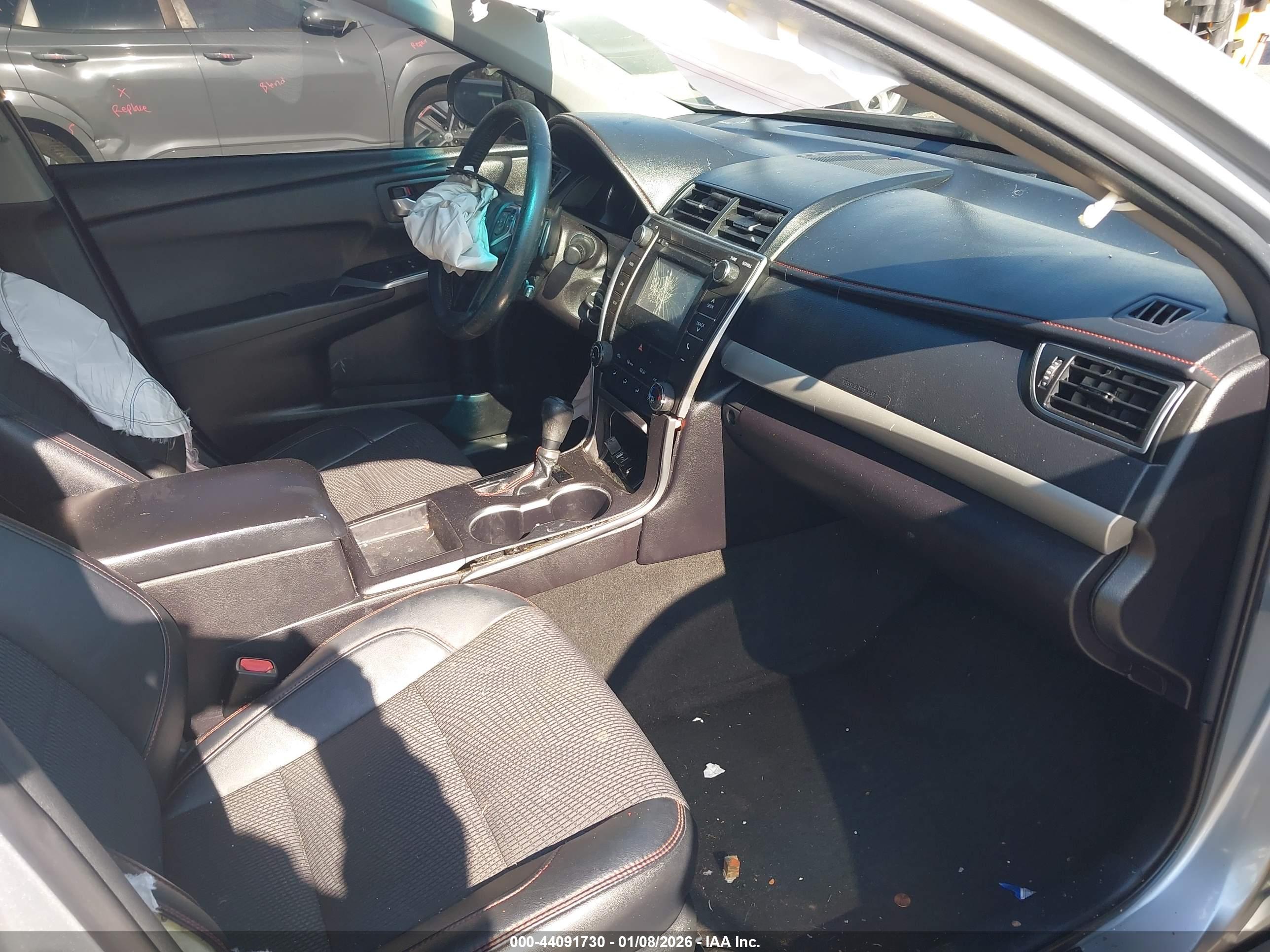 TOYOTA CAMRY image 5