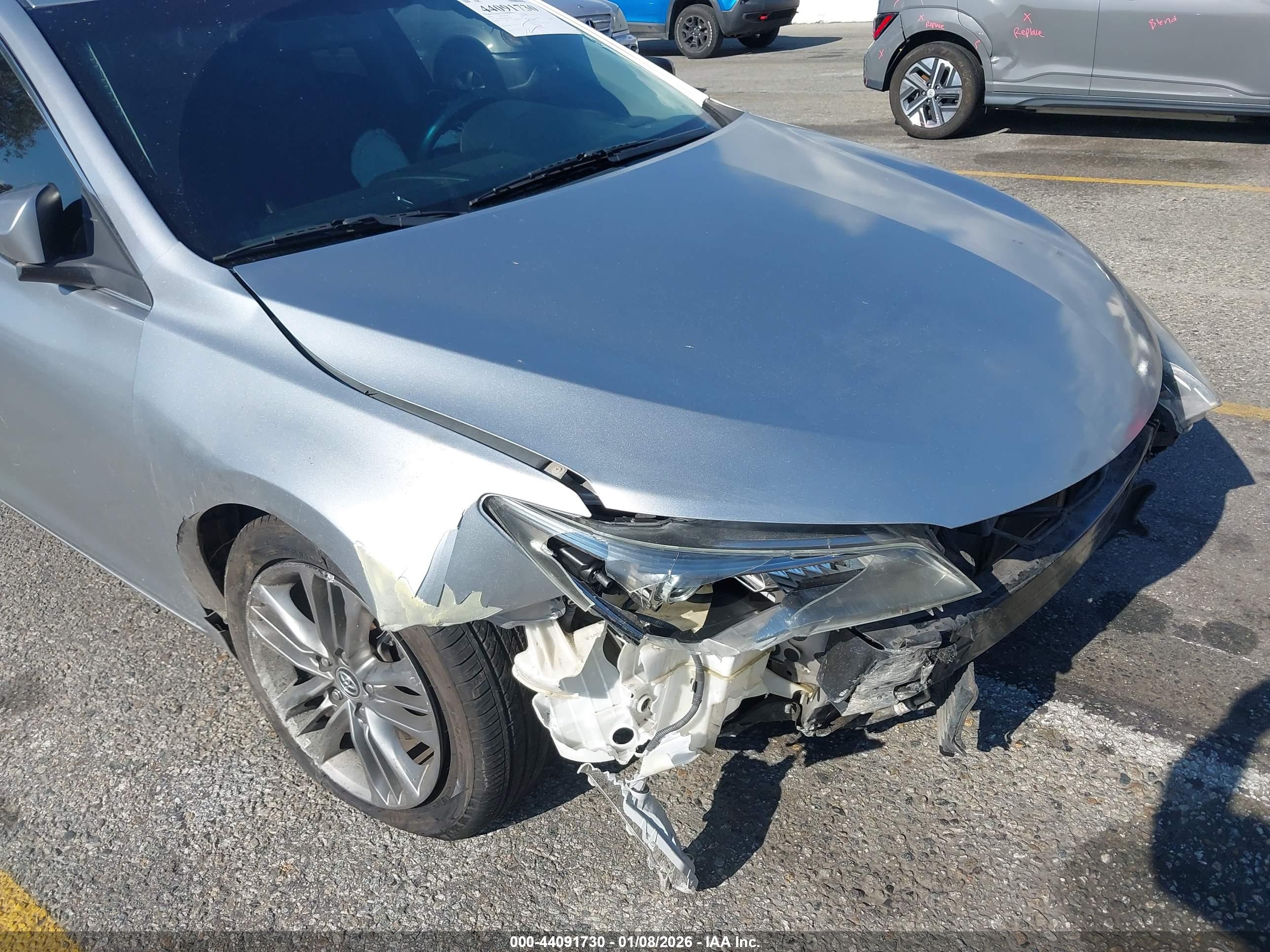 TOYOTA CAMRY image 6