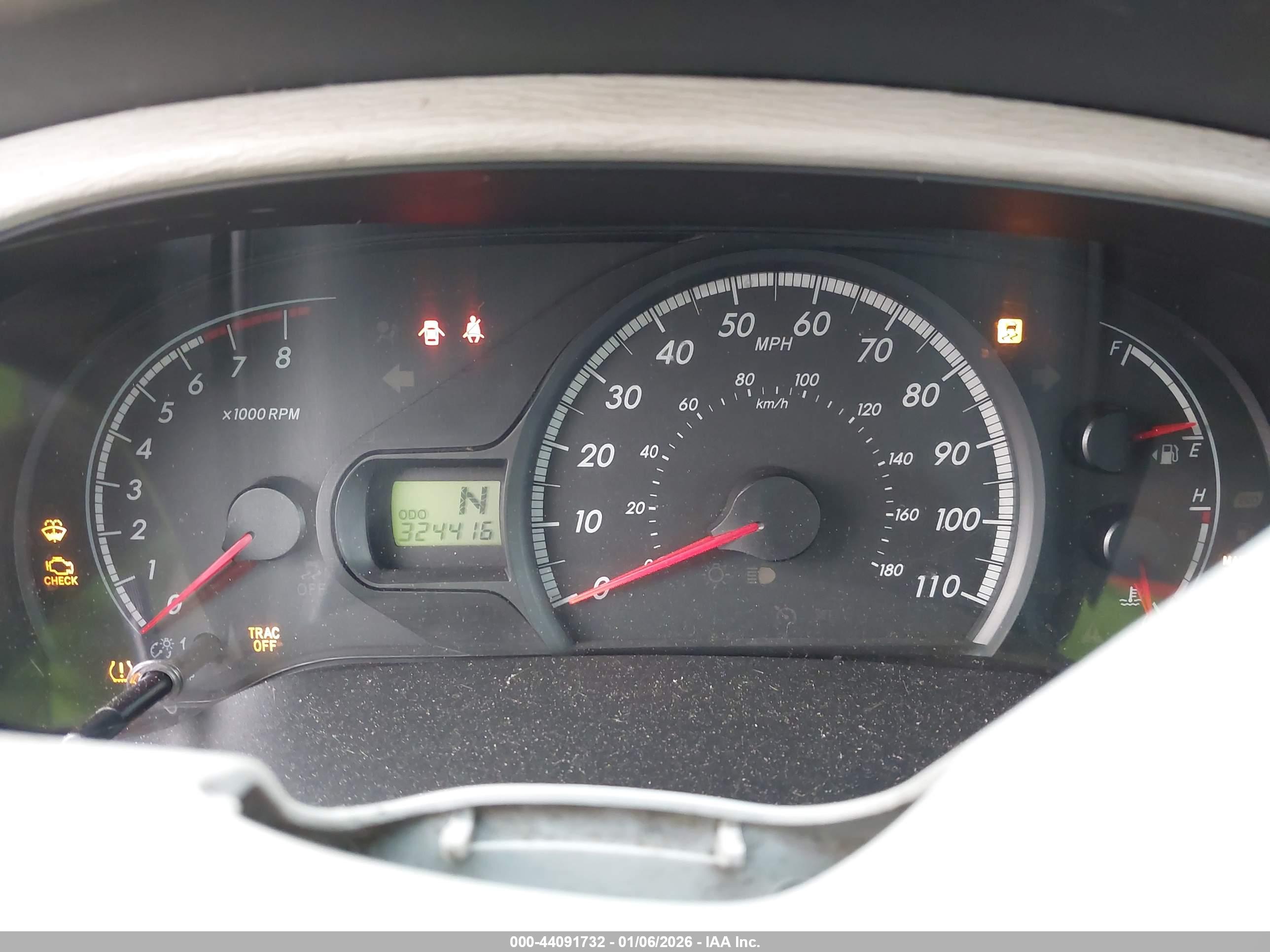 TOYOTA SIENNA image 7