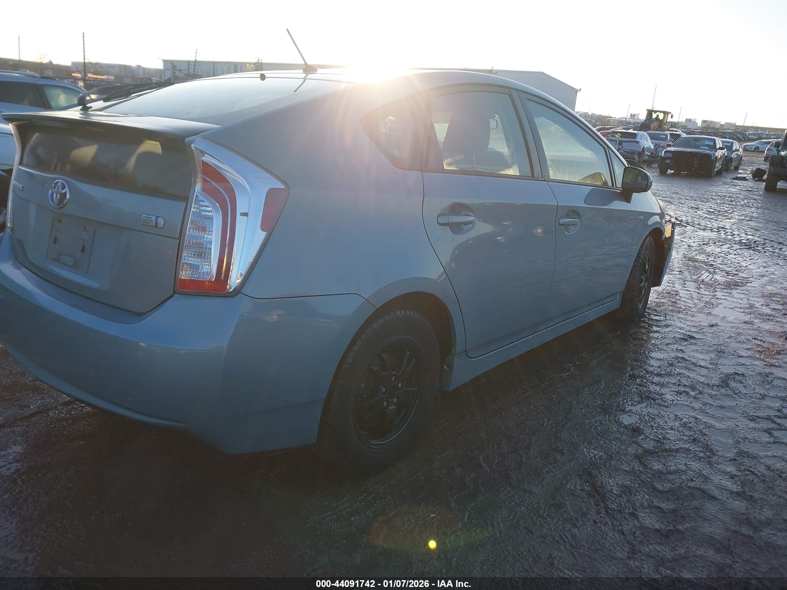 TOYOTA PRIUS image 4