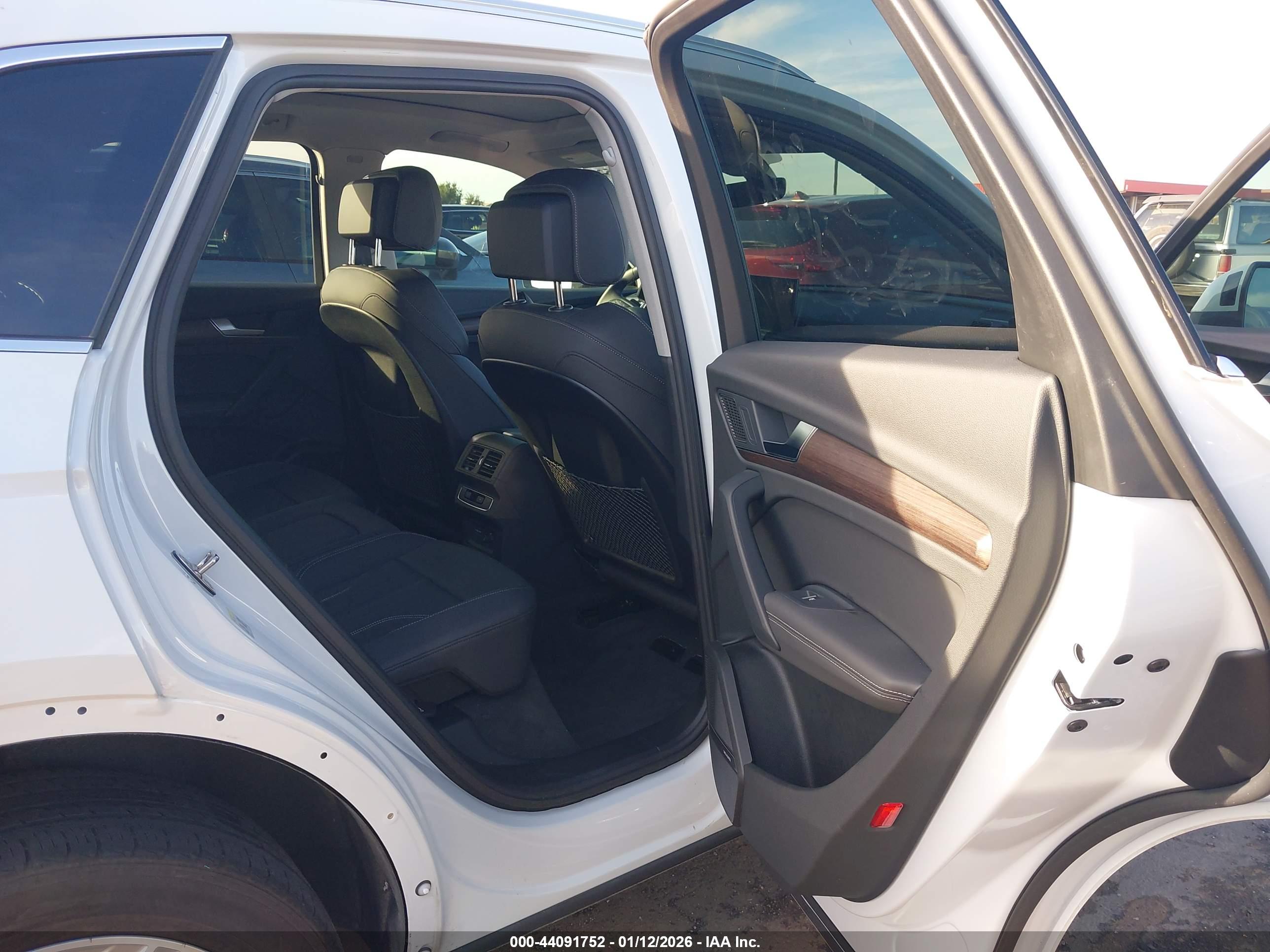 AUDI Q5 image 8