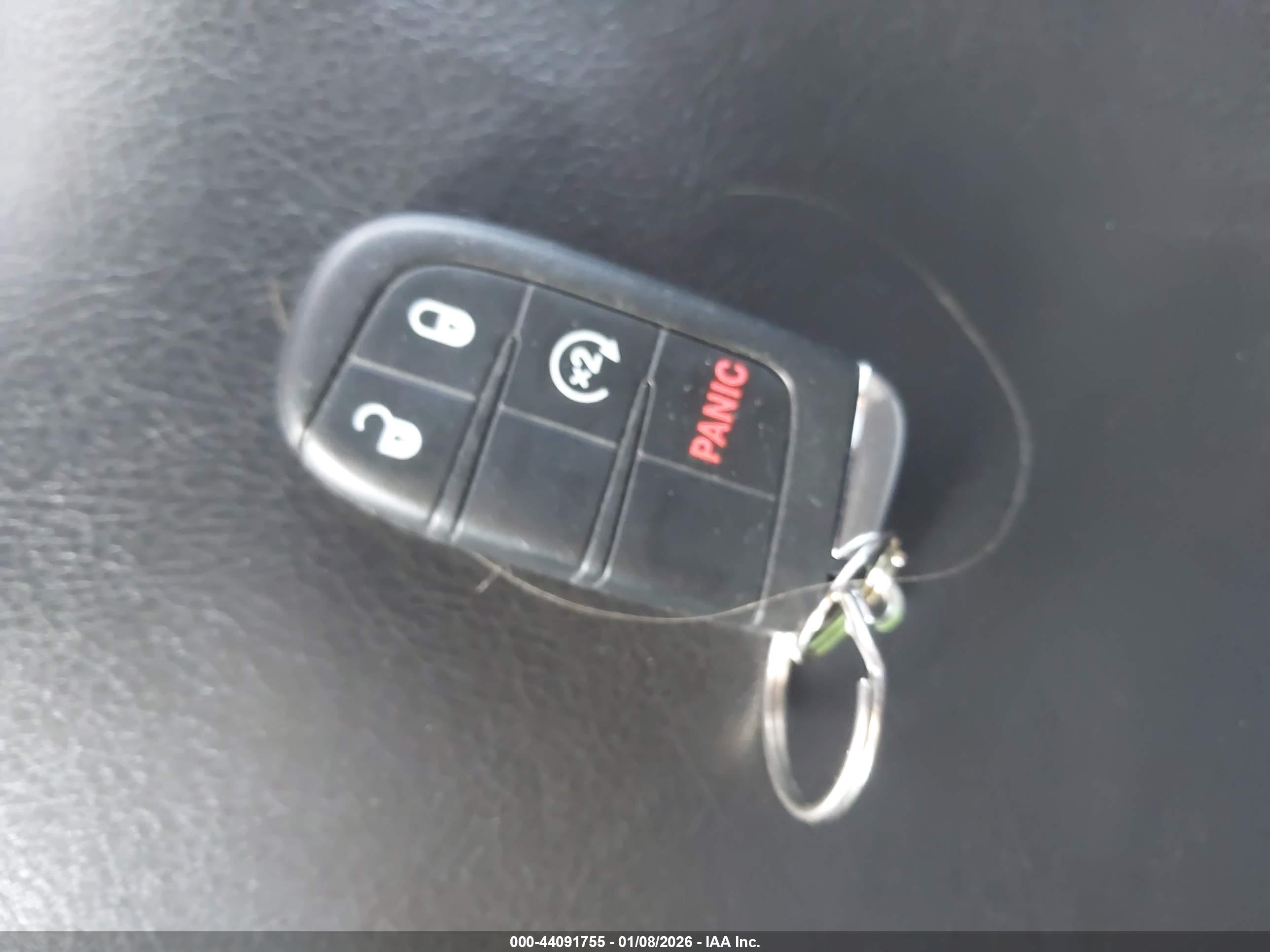 JEEP RENEGADE image 11
