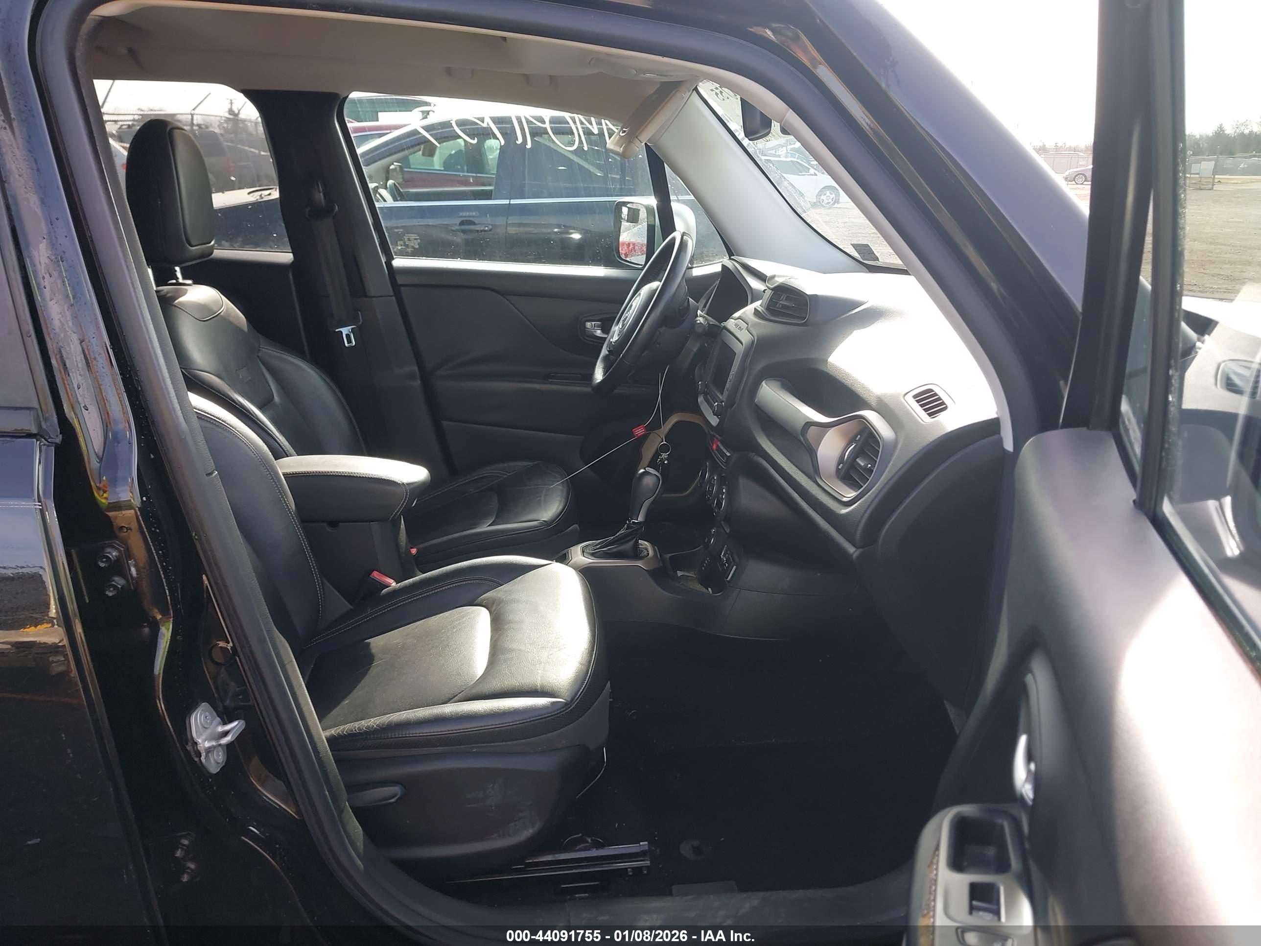 JEEP RENEGADE image 5