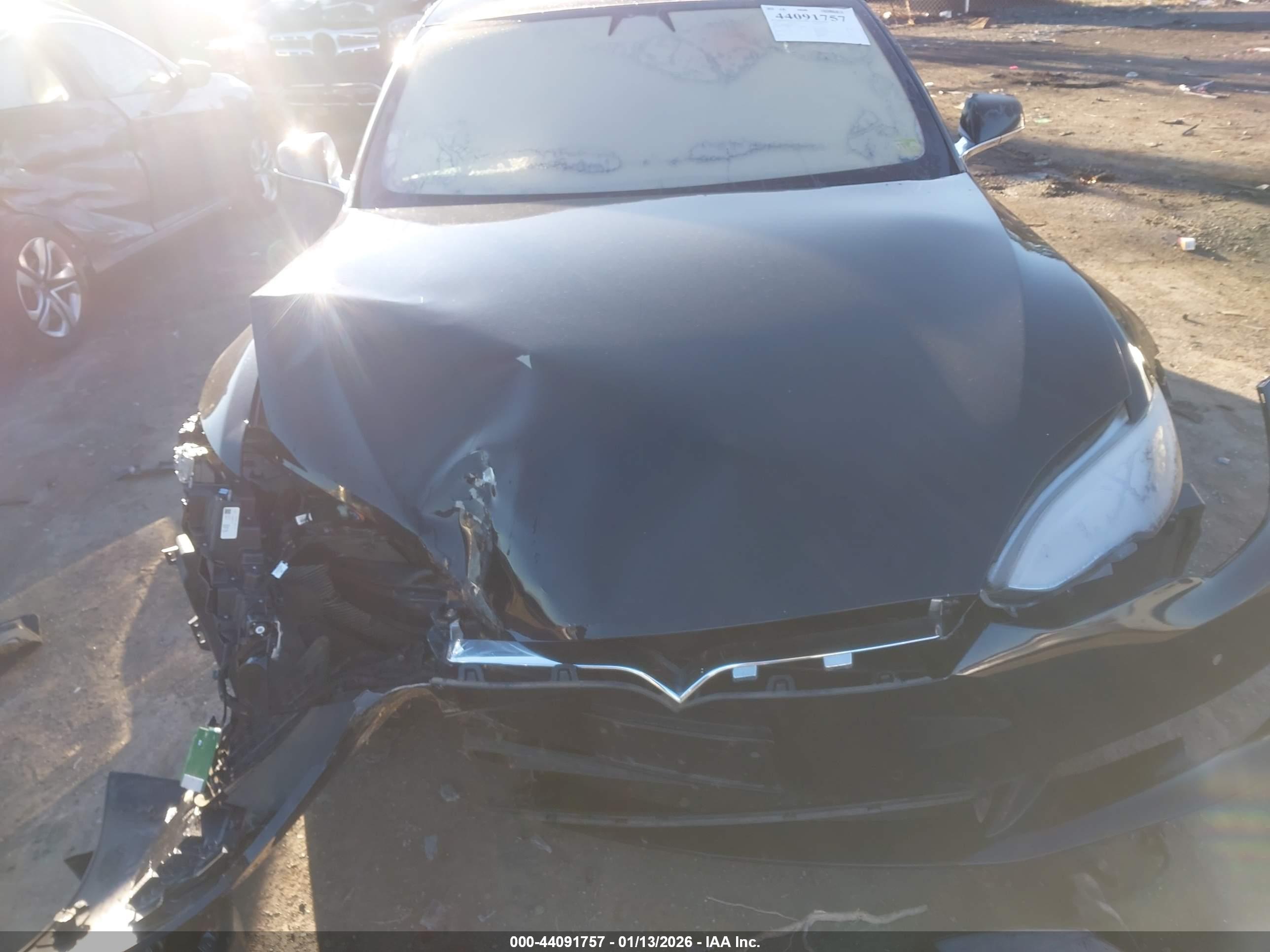 TESLA MODEL image 6