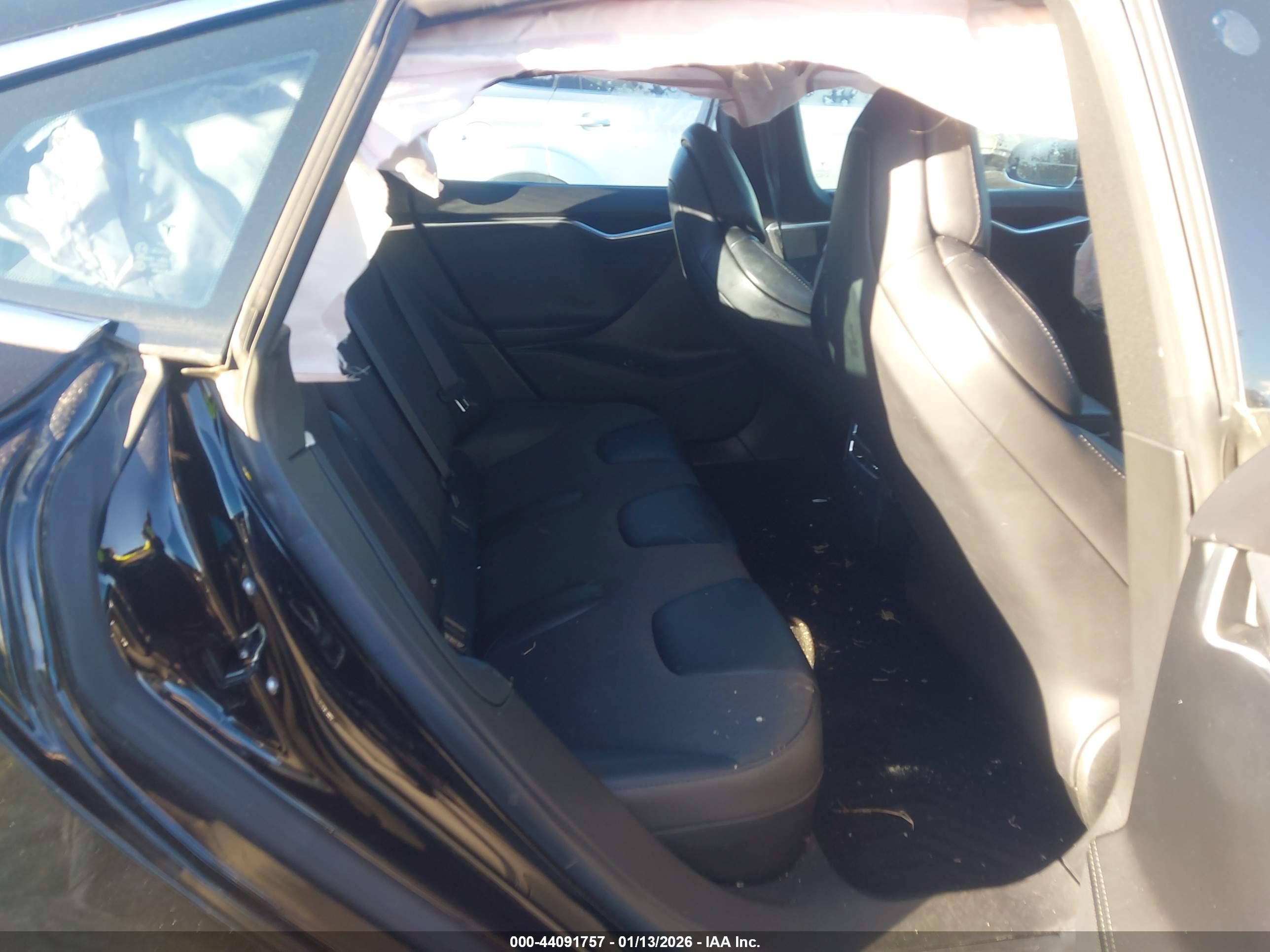 TESLA MODEL image 8