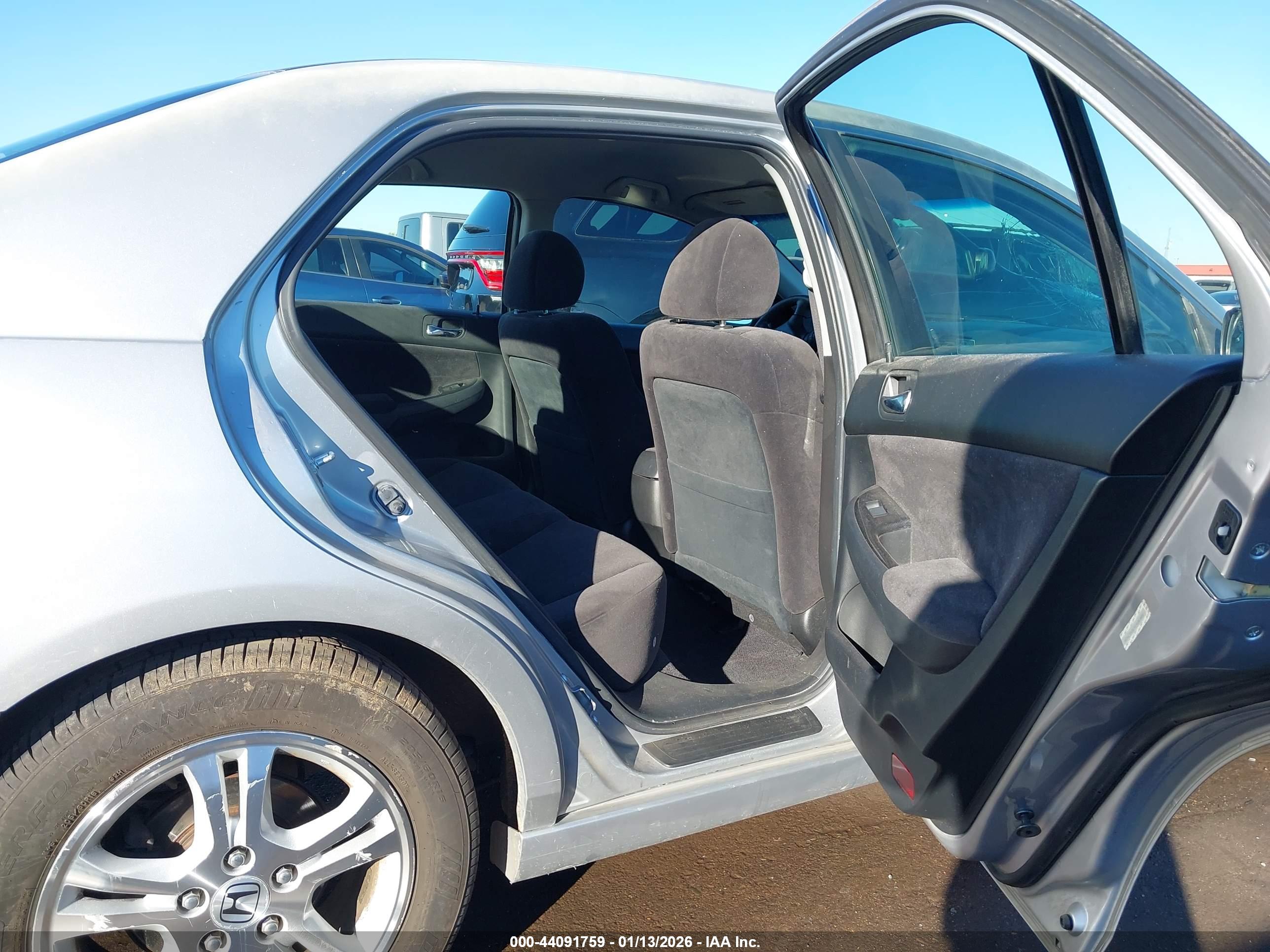 HONDA ACCORD image 8