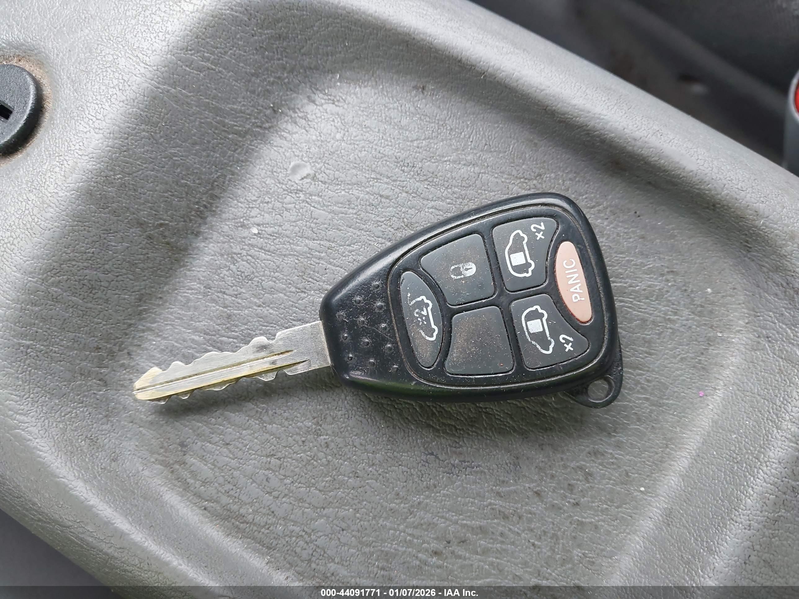CHRYSLER TOWN image 11