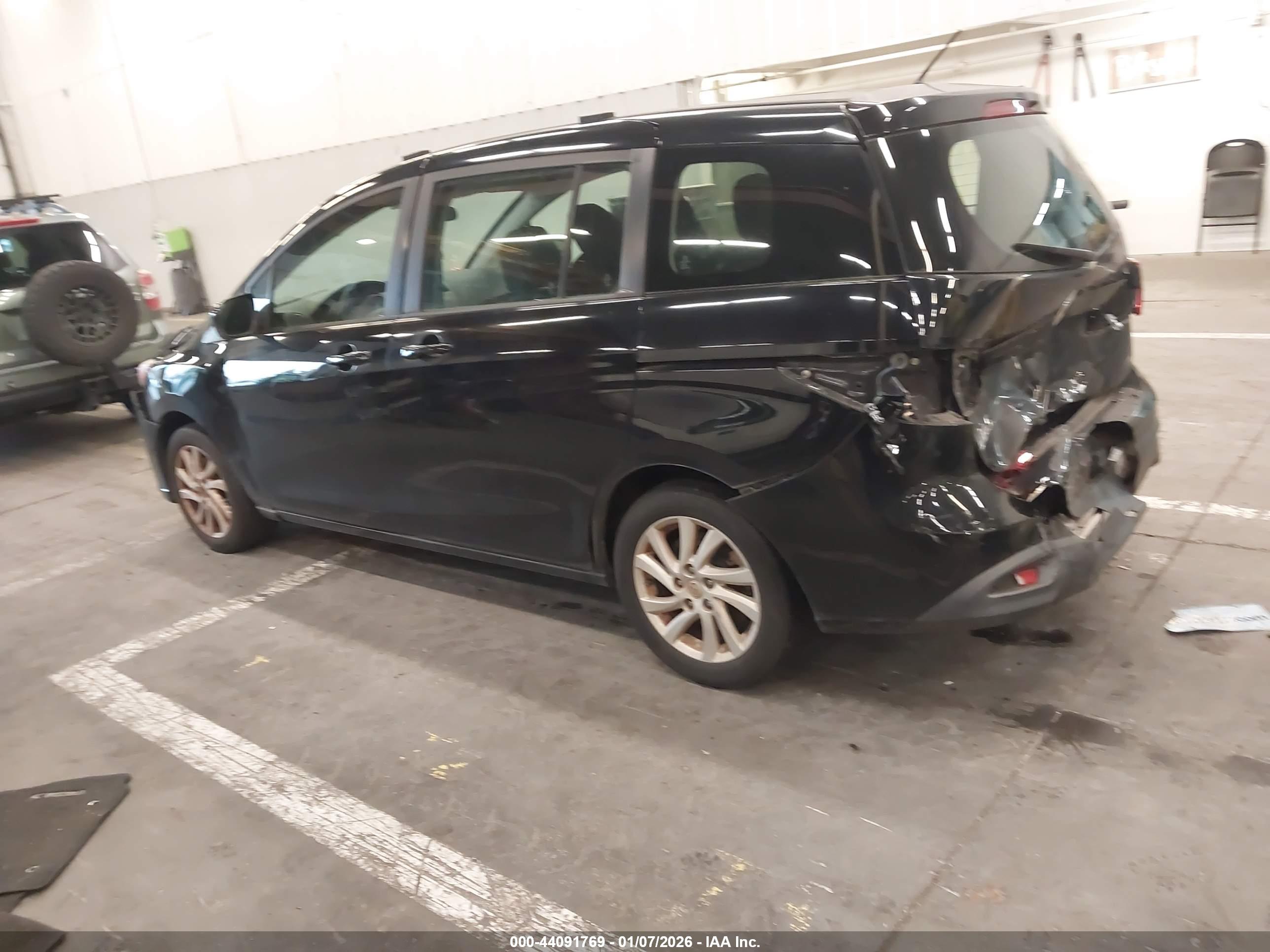 MAZDA MAZDA5 image 3