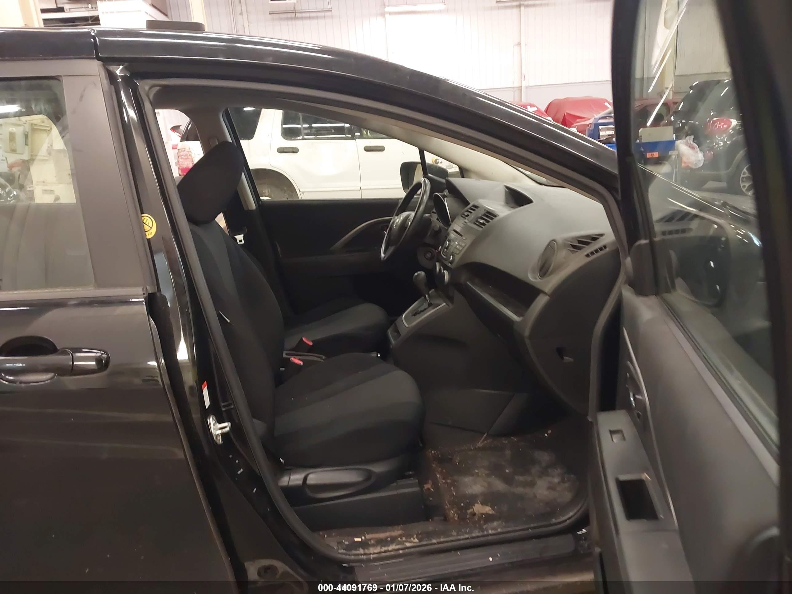 MAZDA MAZDA5 image 5