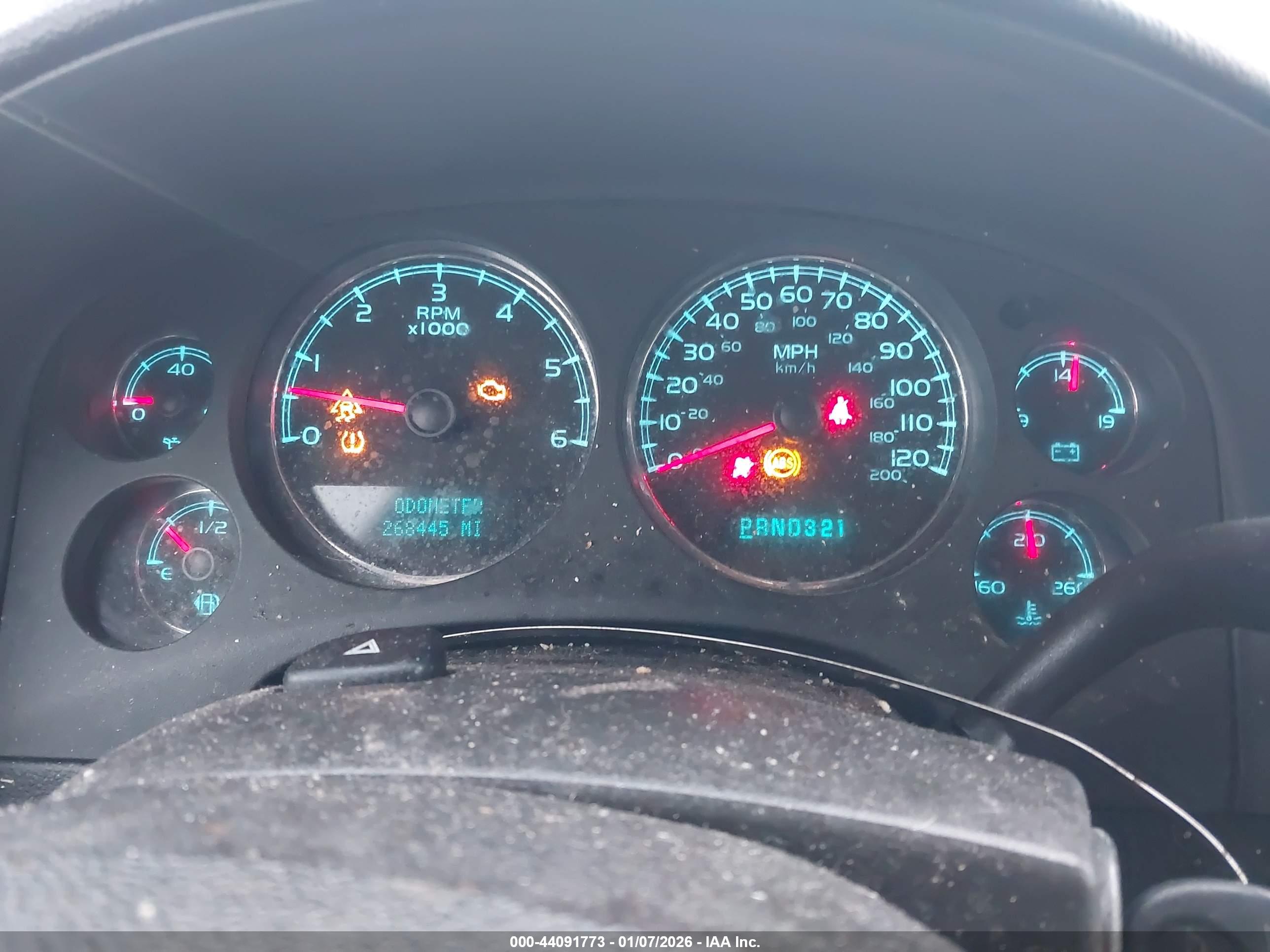 CHEVROLET TAHOE image 7