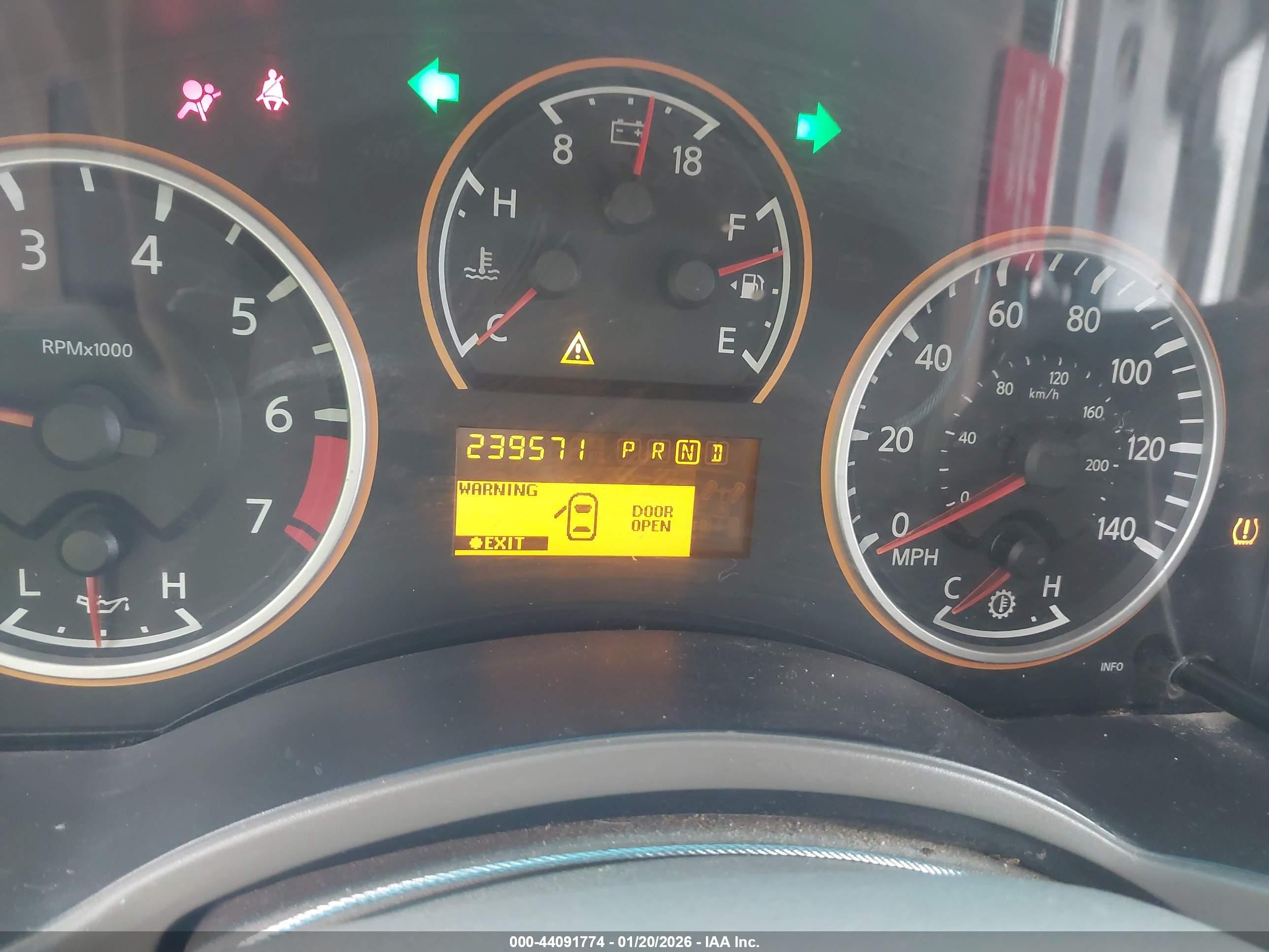 NISSAN ARMADA image 7