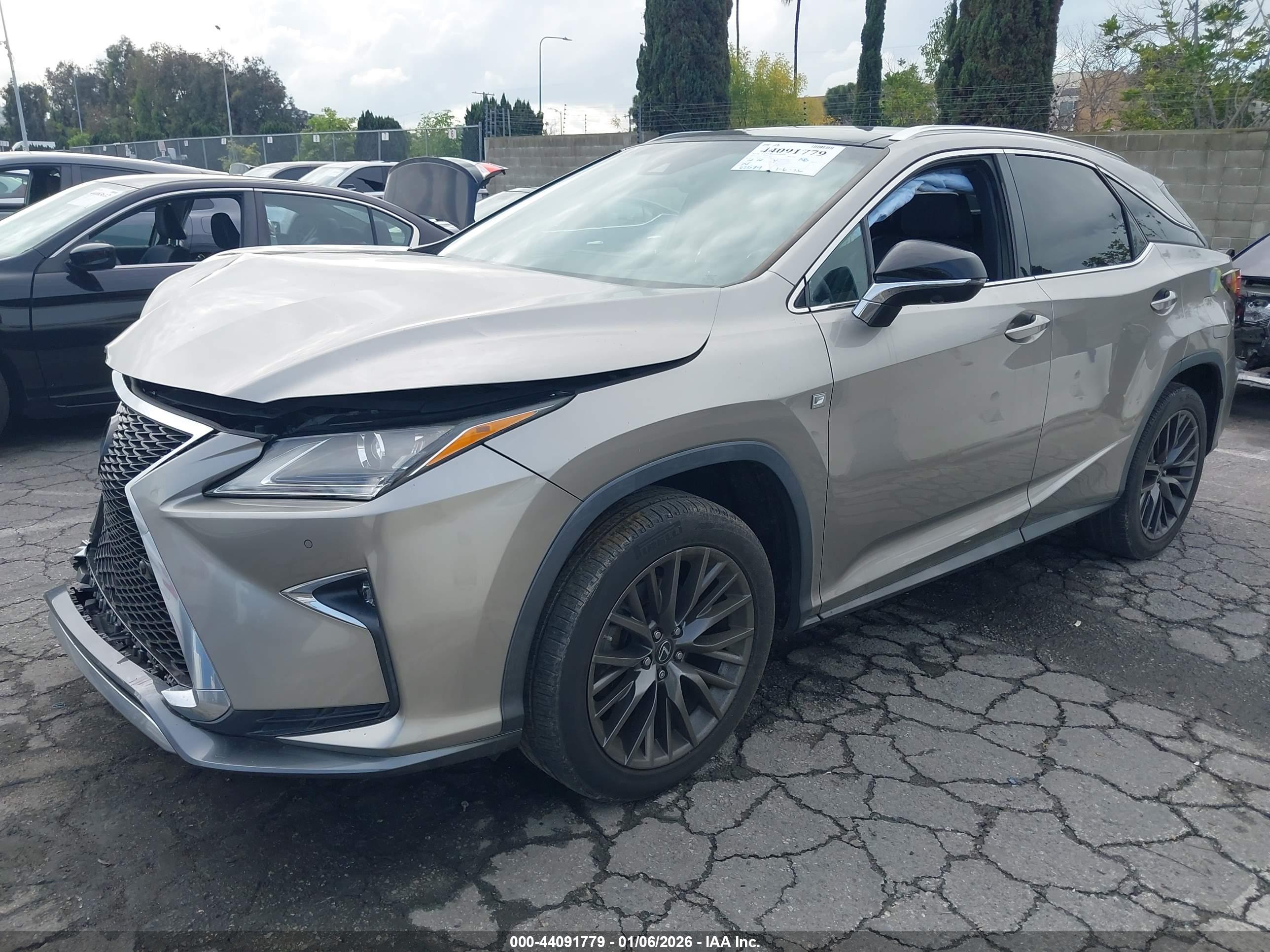 LEXUS RX image 2