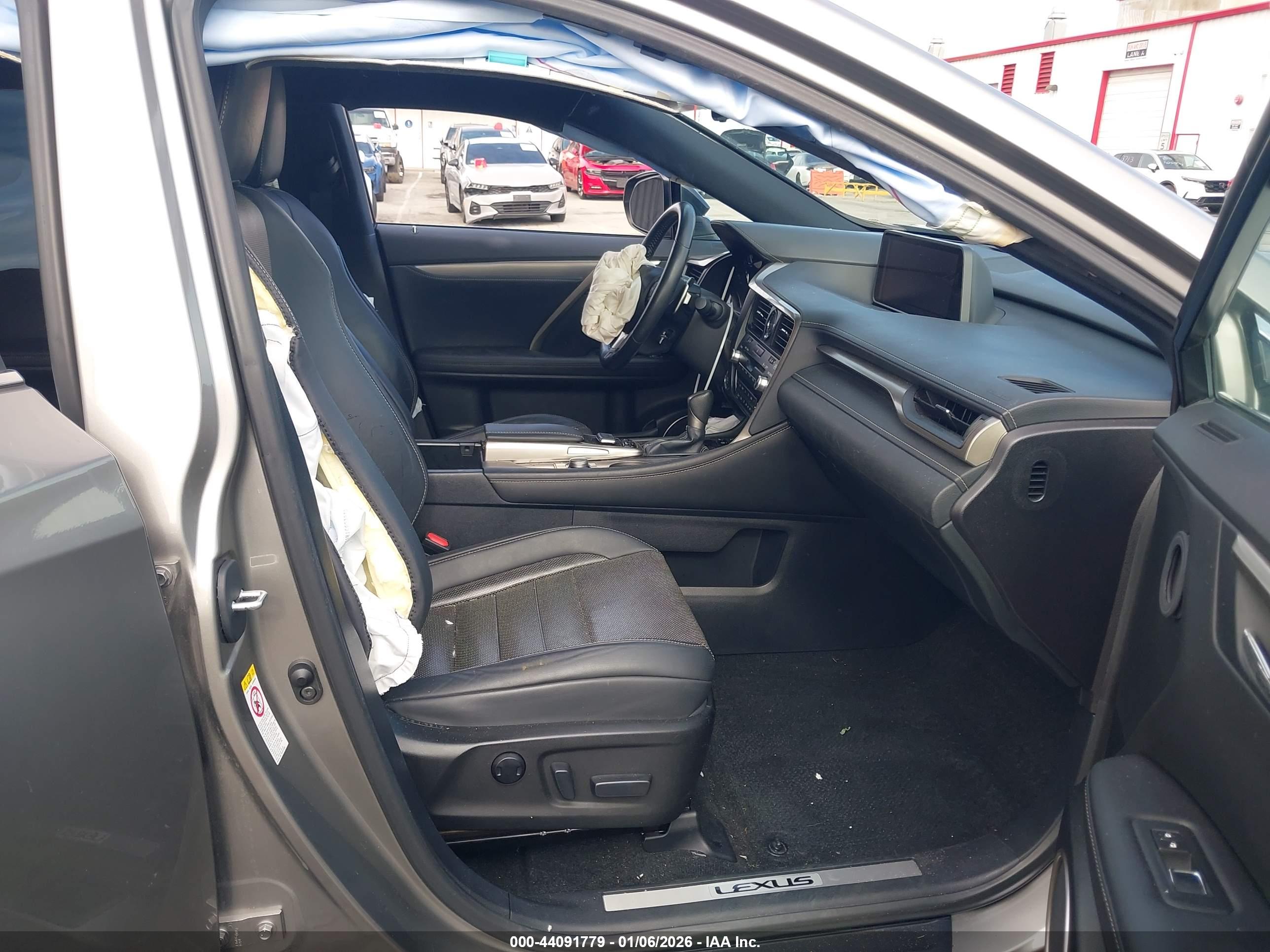 LEXUS RX image 5
