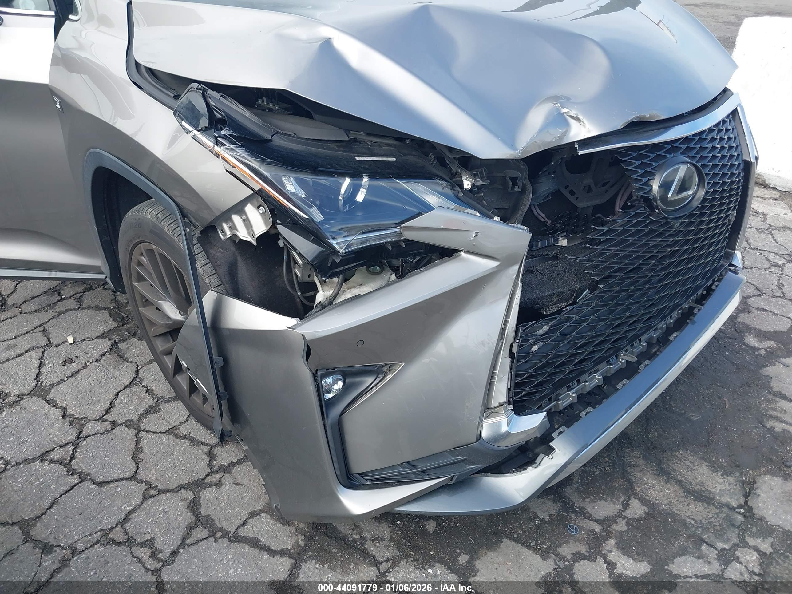 LEXUS RX image 6