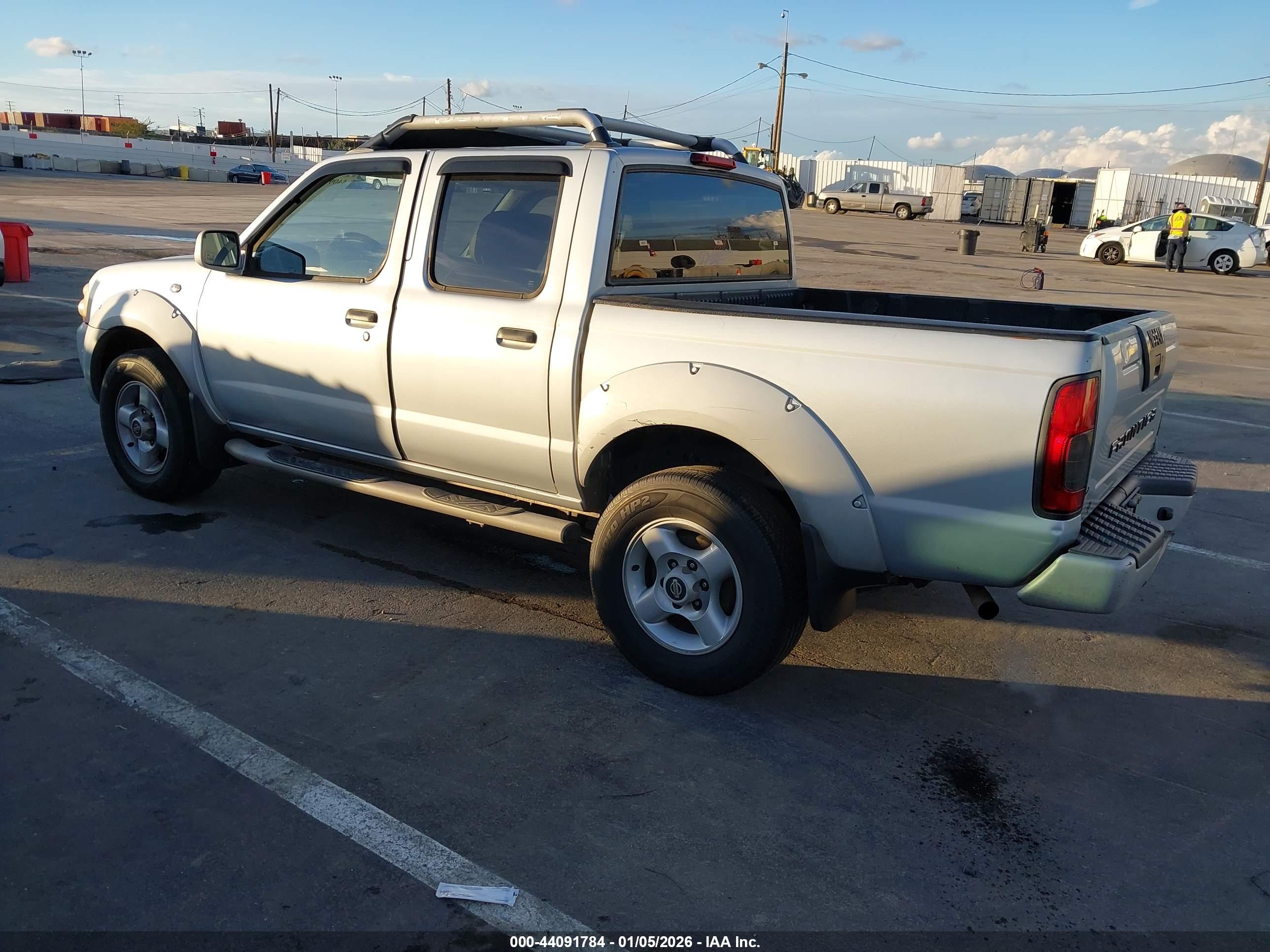 NISSAN FRONTIER image 3