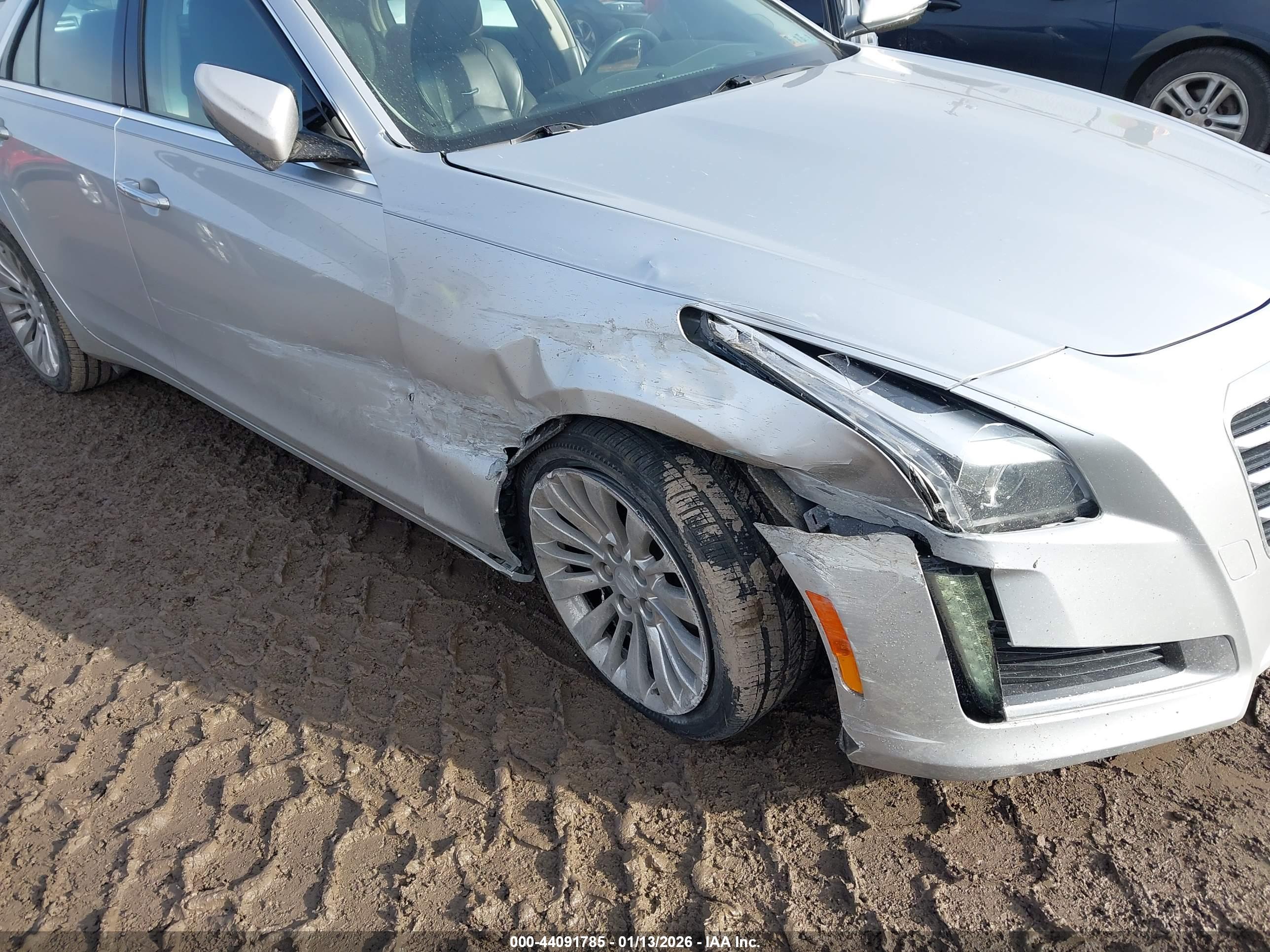 CADILLAC CTS image 6