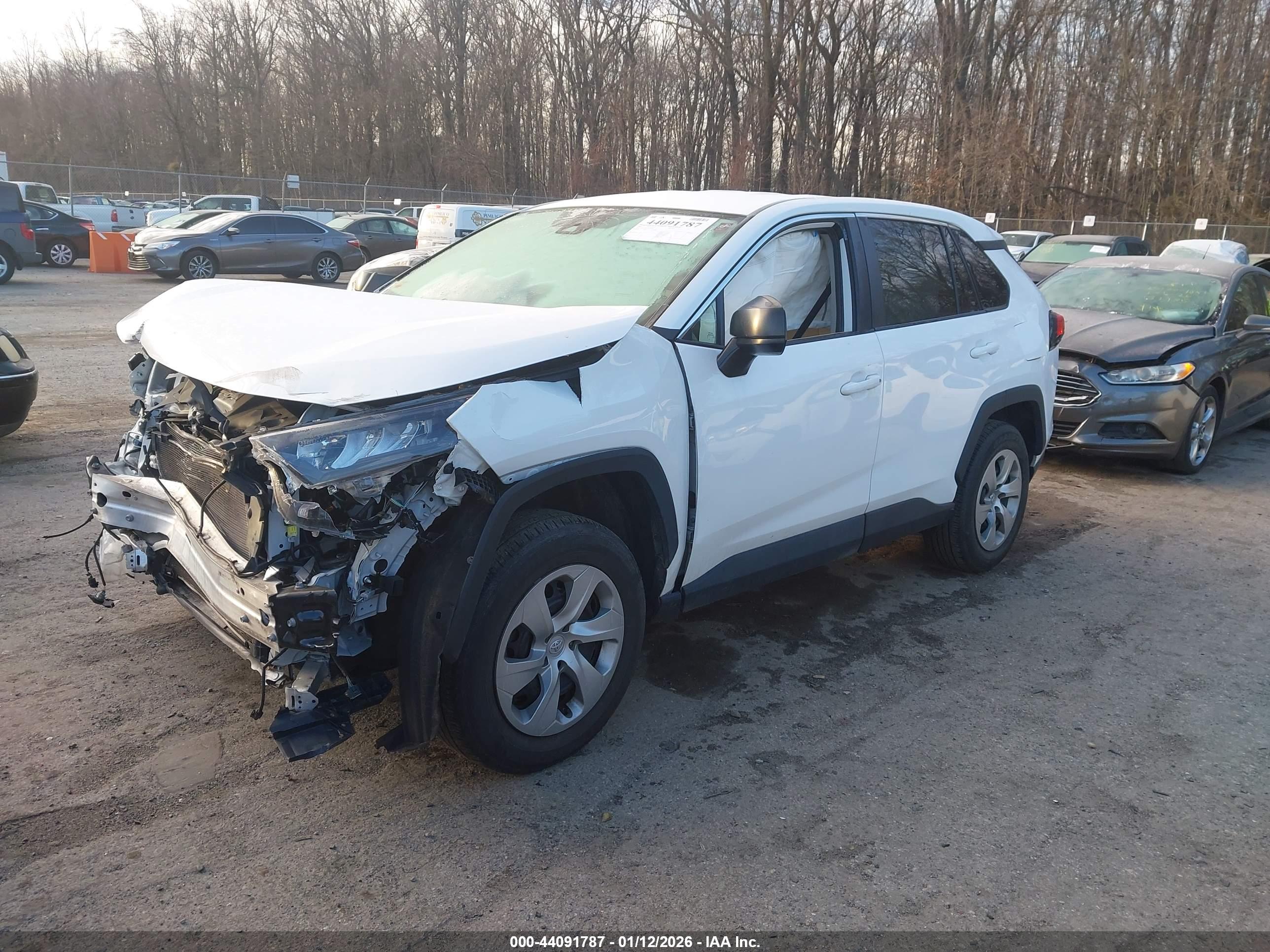 TOYOTA RAV4 image 2