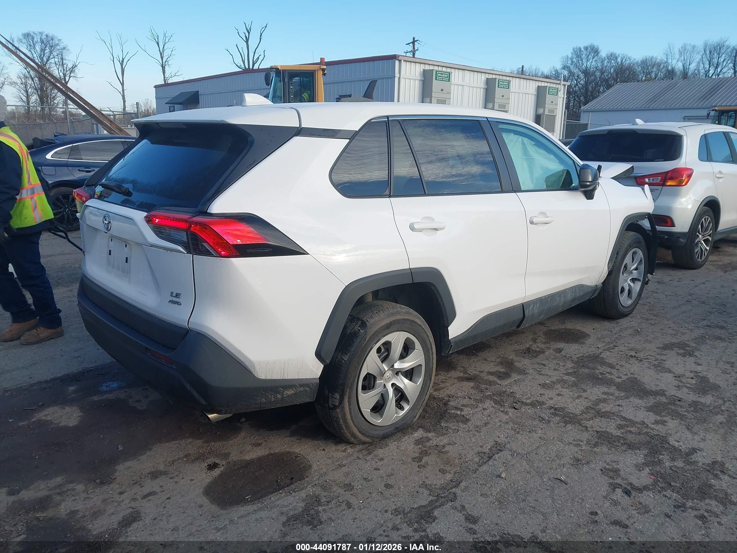 TOYOTA RAV4 image 4
