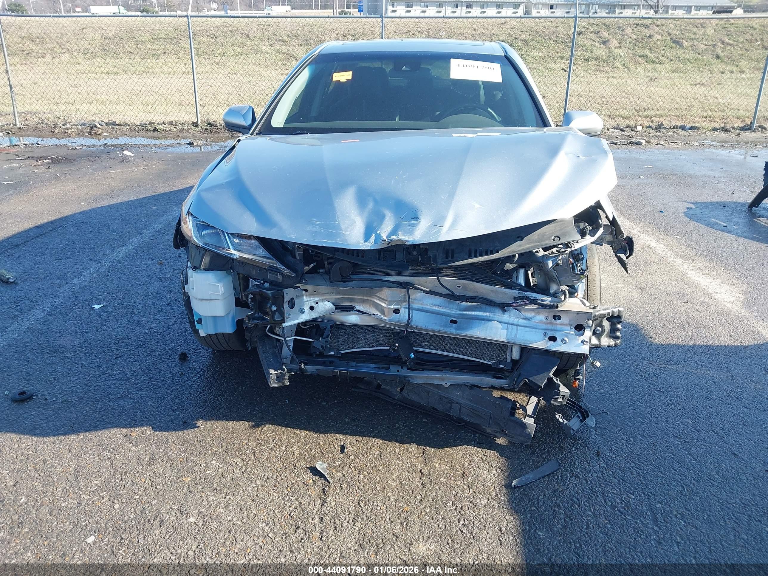 TOYOTA CAMRY image 6