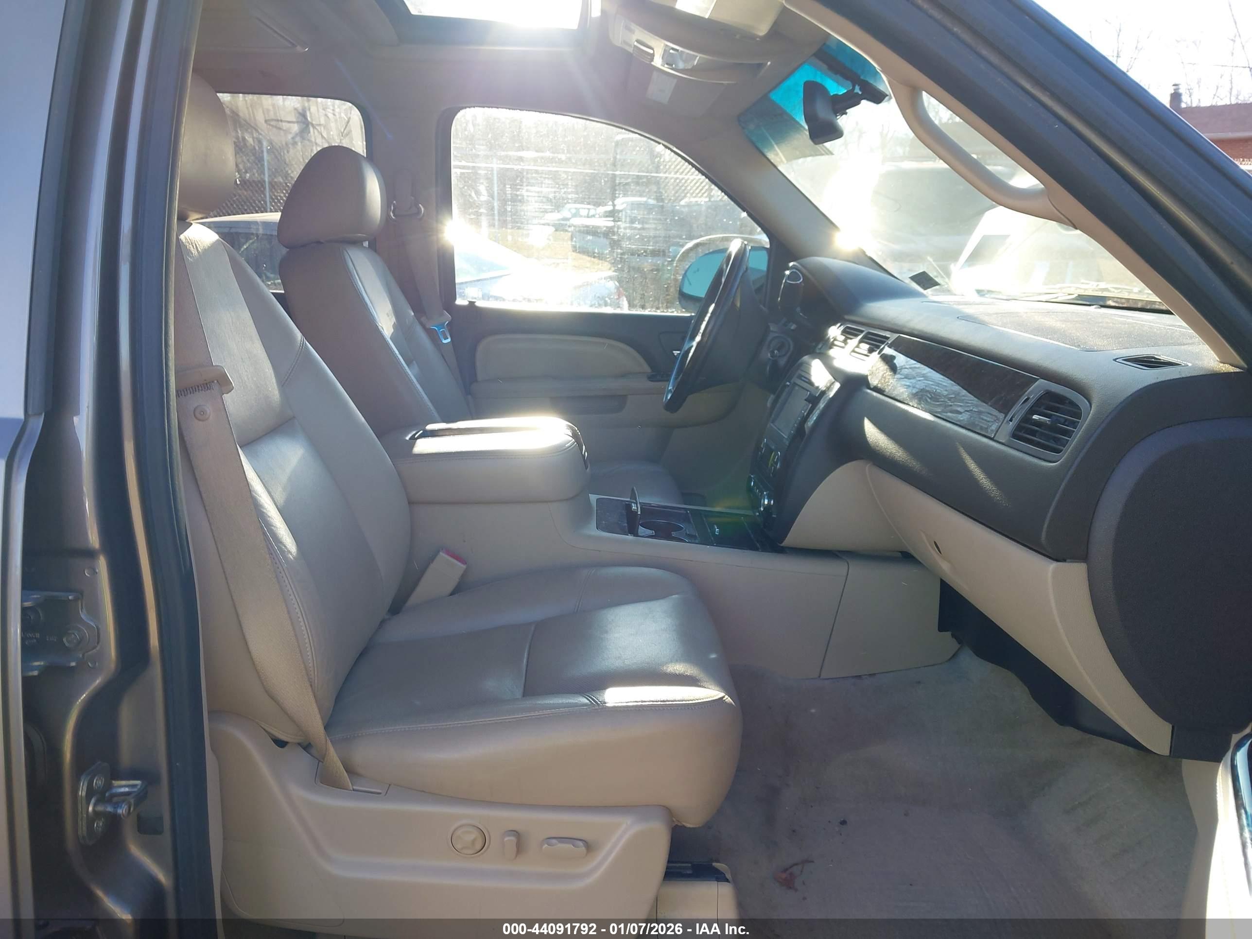 GMC YUKON image 5