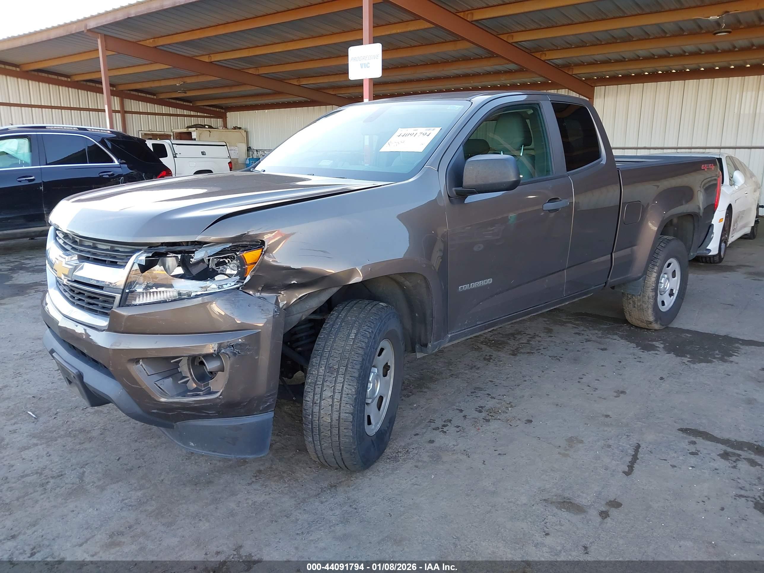 CHEVROLET COLORADO image 2