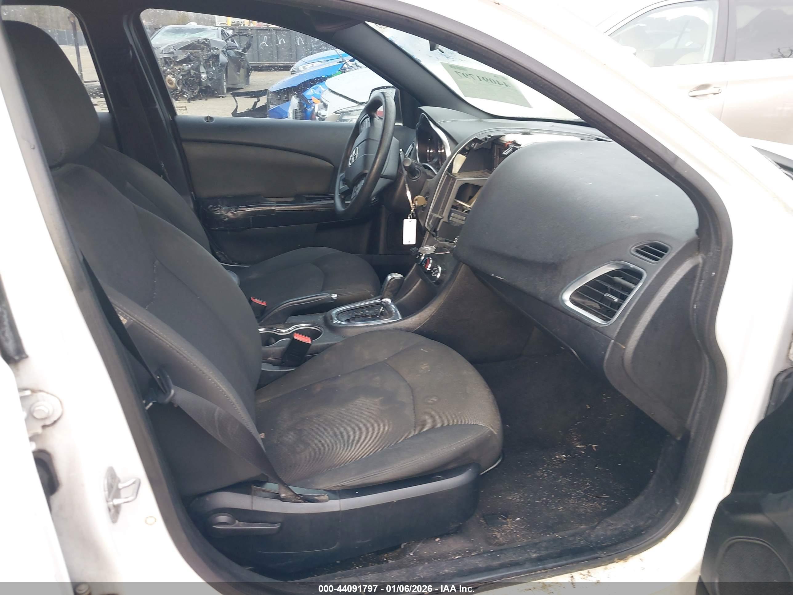 DODGE AVENGER image 5